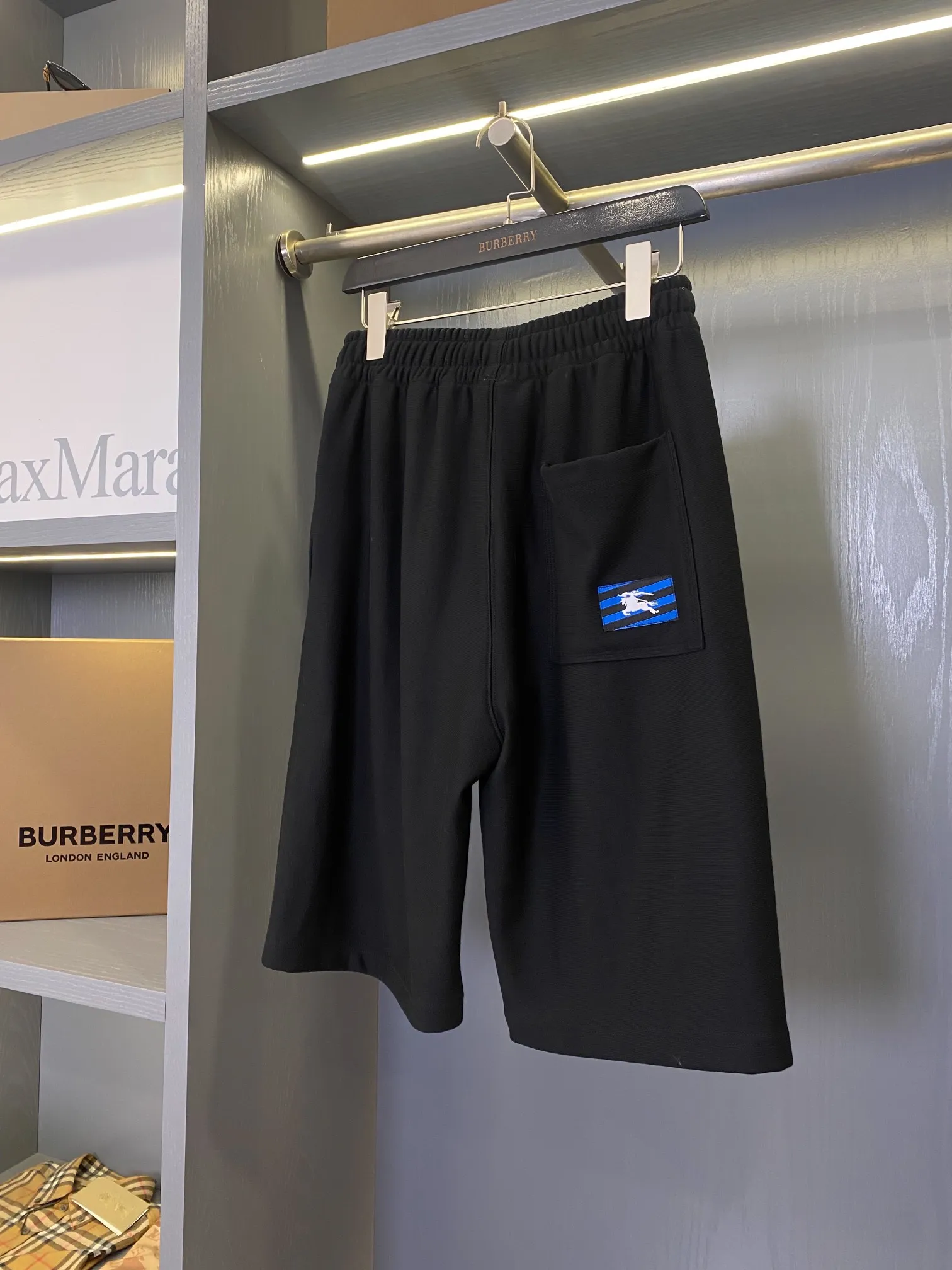 BURBERRY 限定シリーズ ブラック コットンショーツ