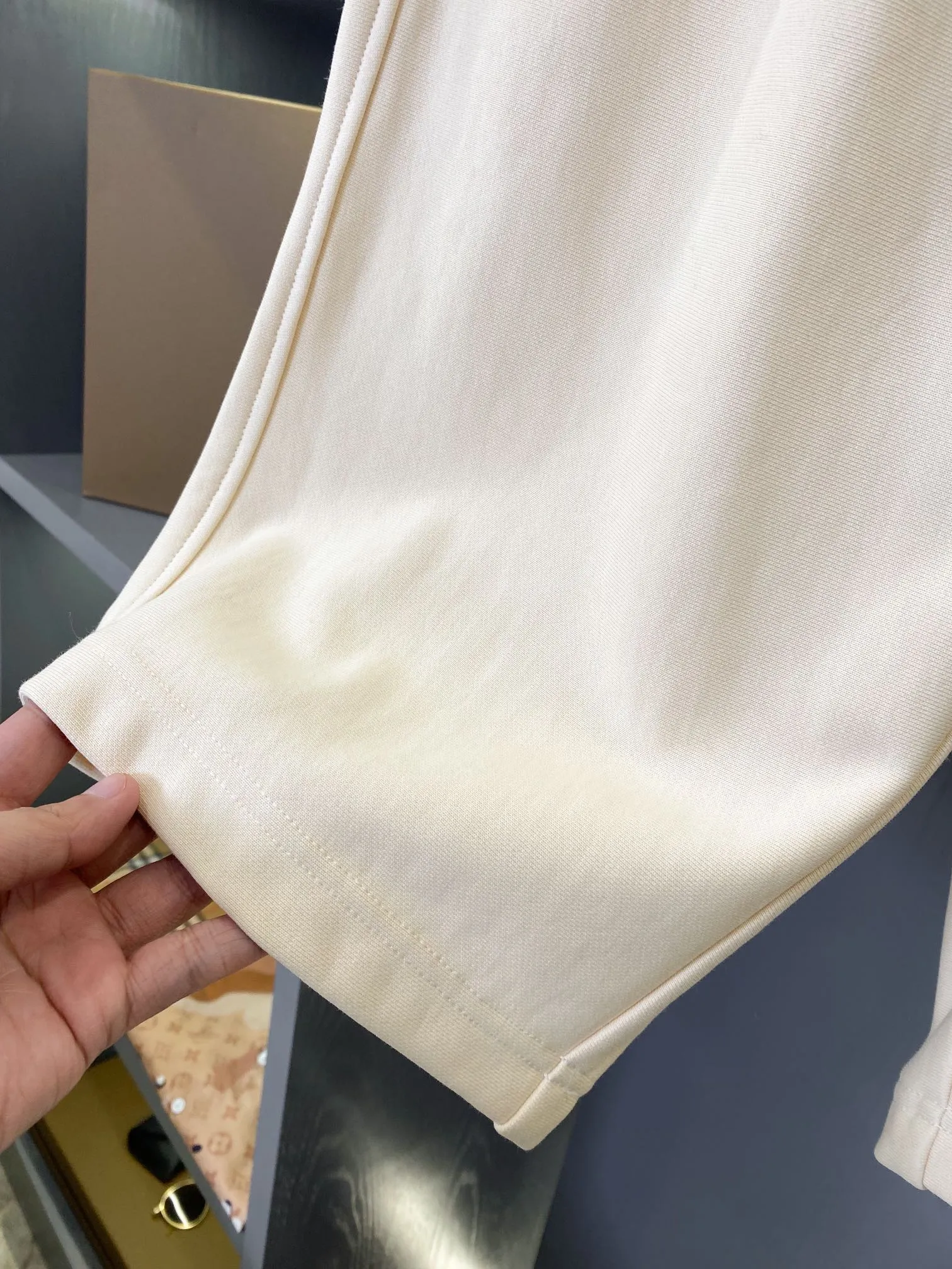 BURBERRY ベージュ コットンショーツ 限定デザイン - 画像 (8)