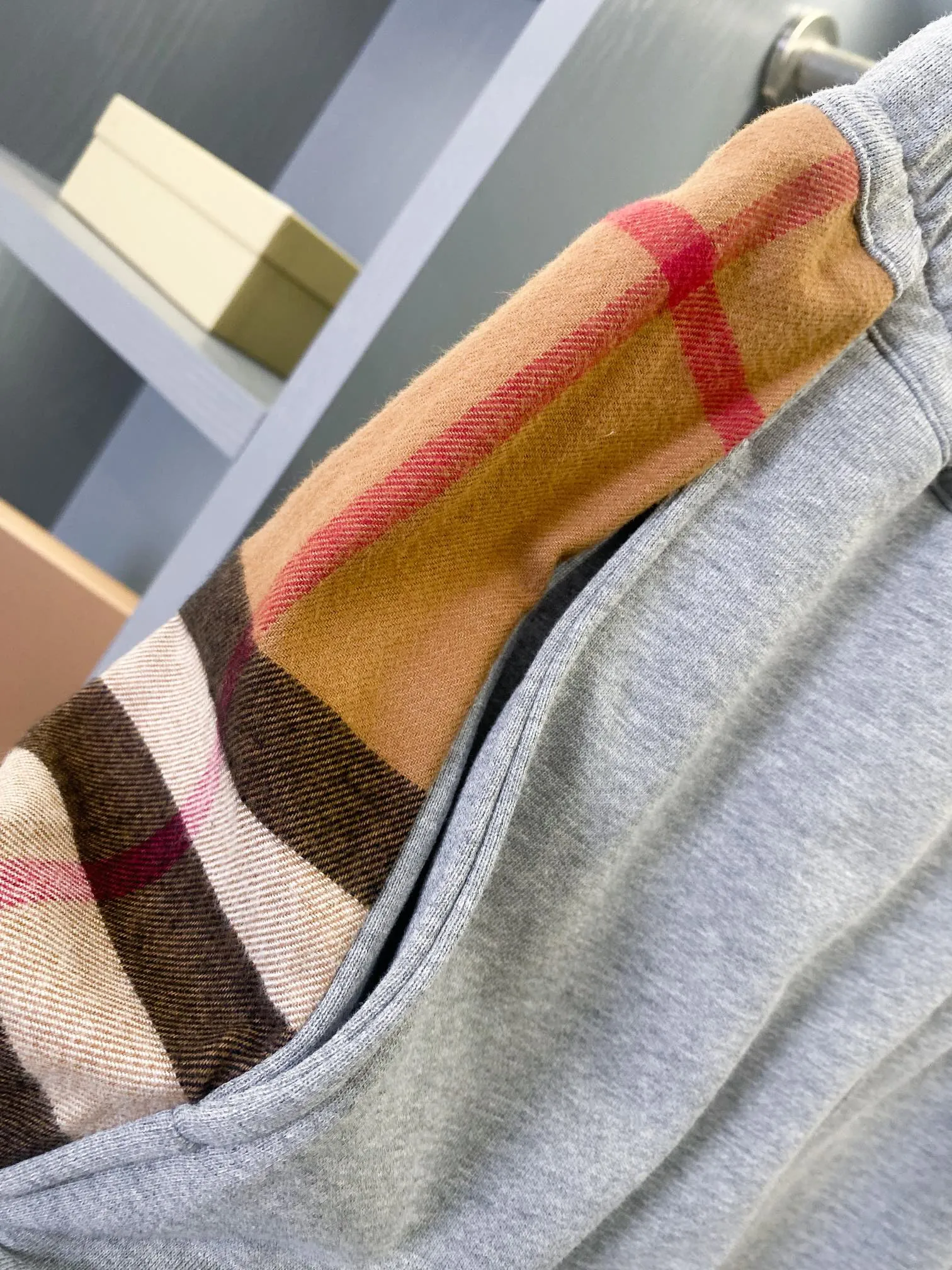 BURBERRY グレー 格子柄サイドパネルショーツ - 画像 (7)