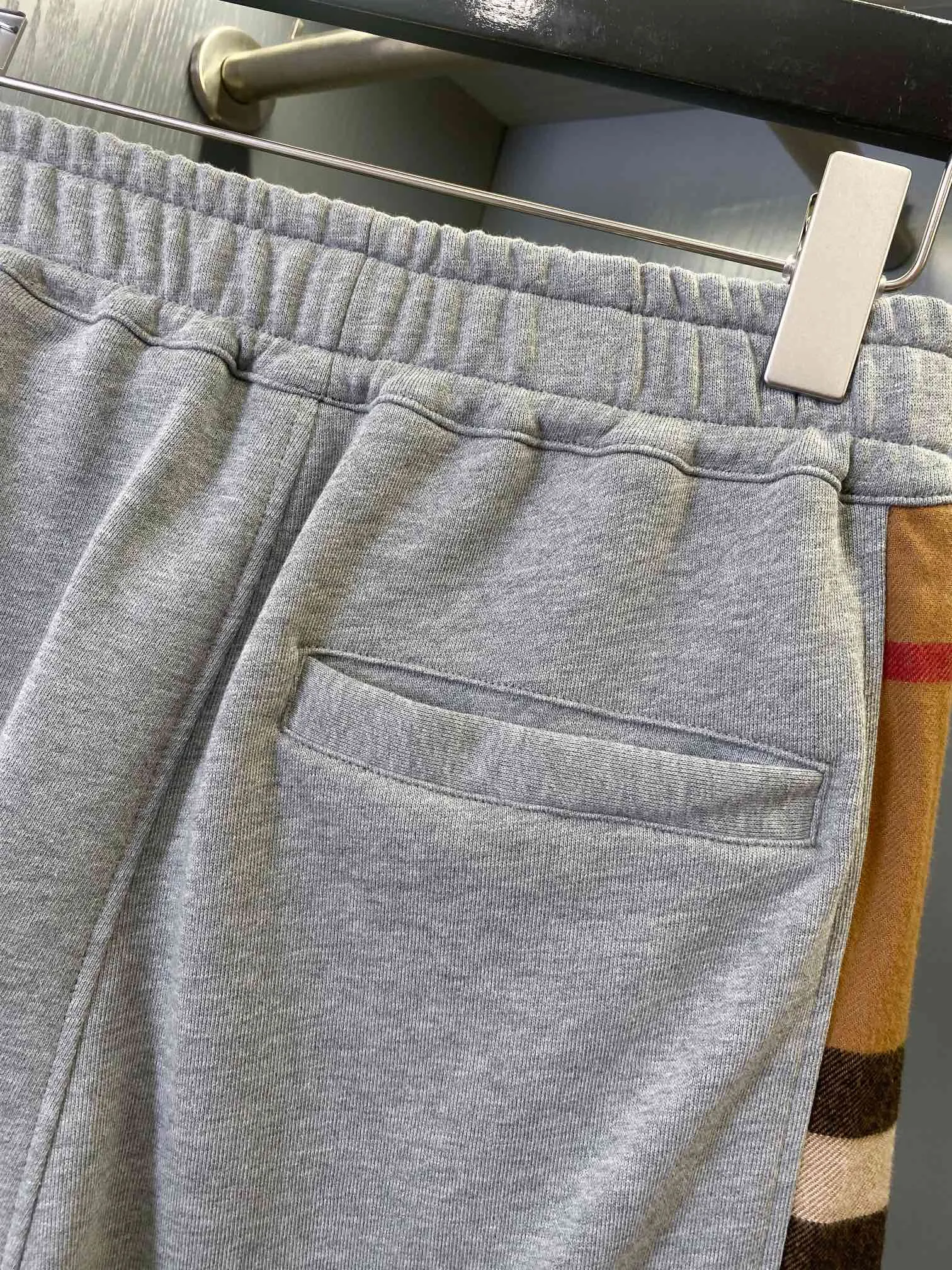 BURBERRY グレー 格子柄サイドパネルショーツ - 画像 (9)