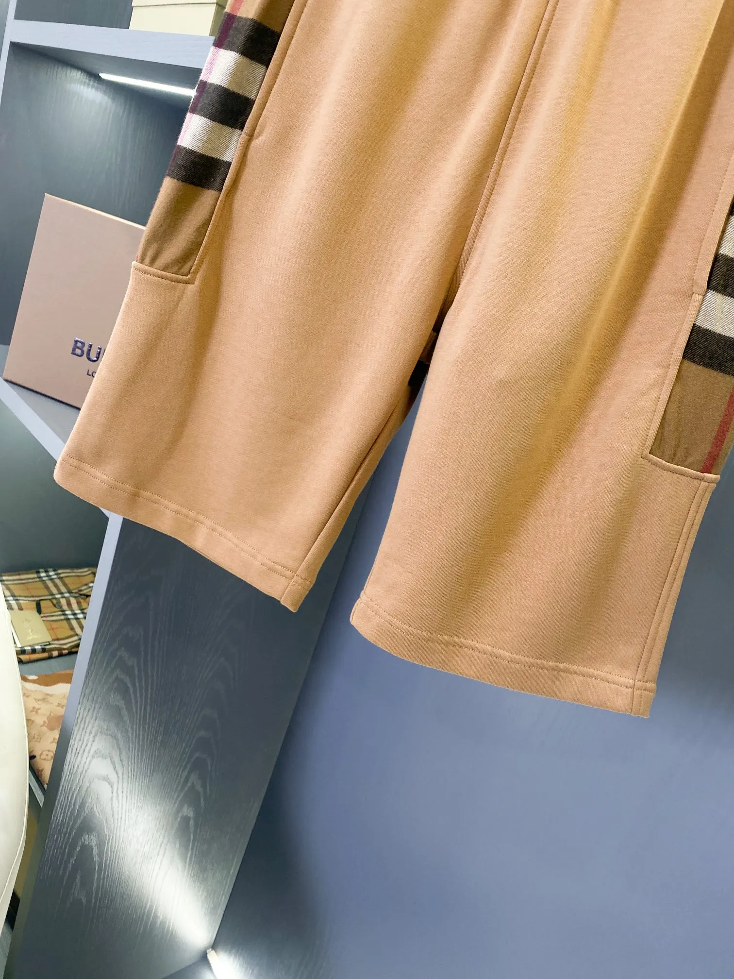 BURBERRY ベージュ 格子柄 コットンショーツ - 画像 (4)