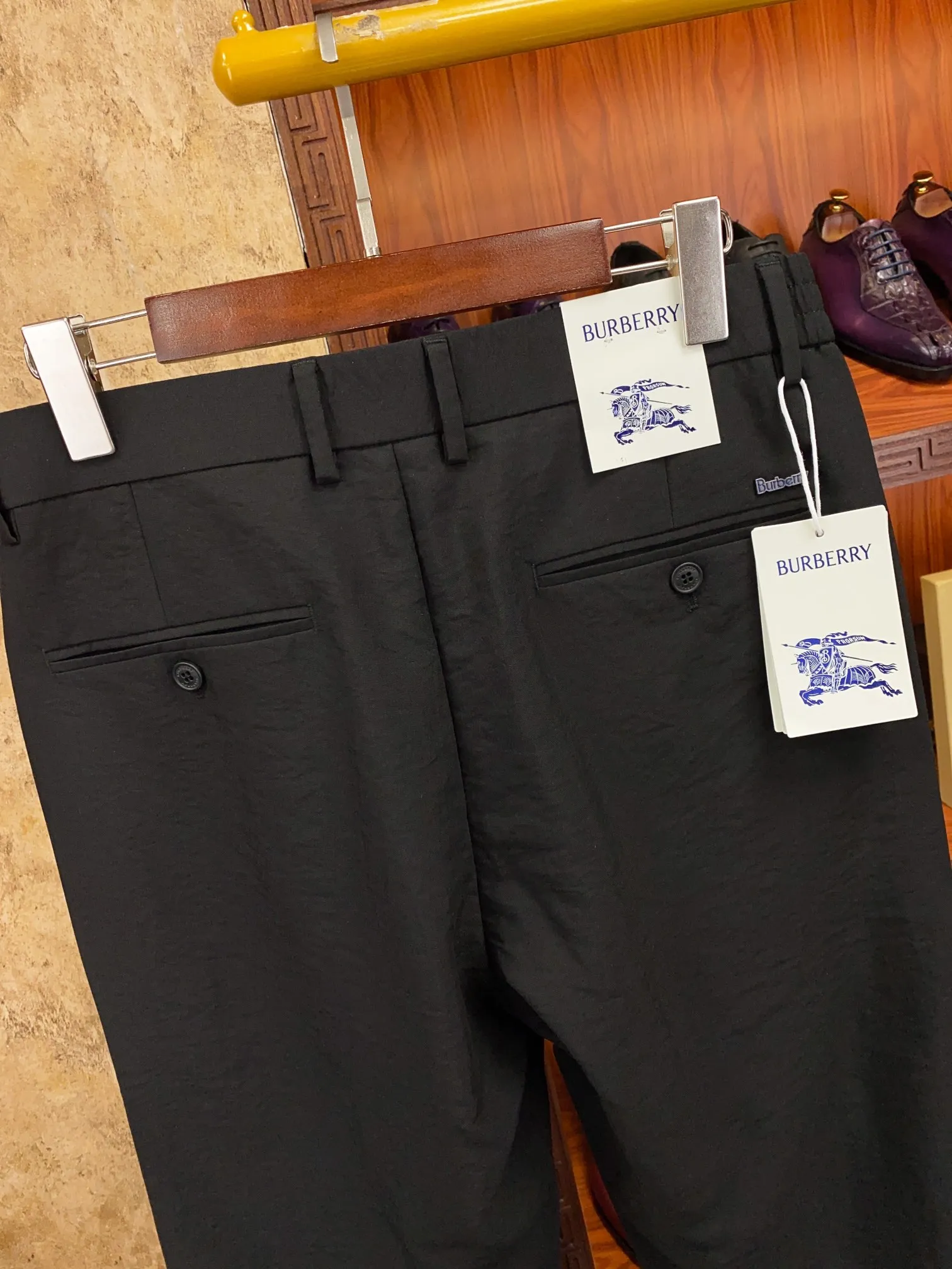 バーバリー ブラック 薄手メンズジーンズ - 画像 (8)