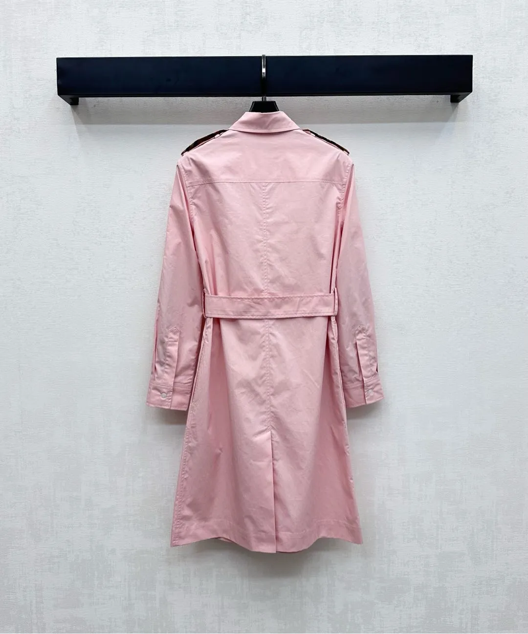 BURBERRY新作ピンク中くらいの長さトレンチコート - 画像 (7)
