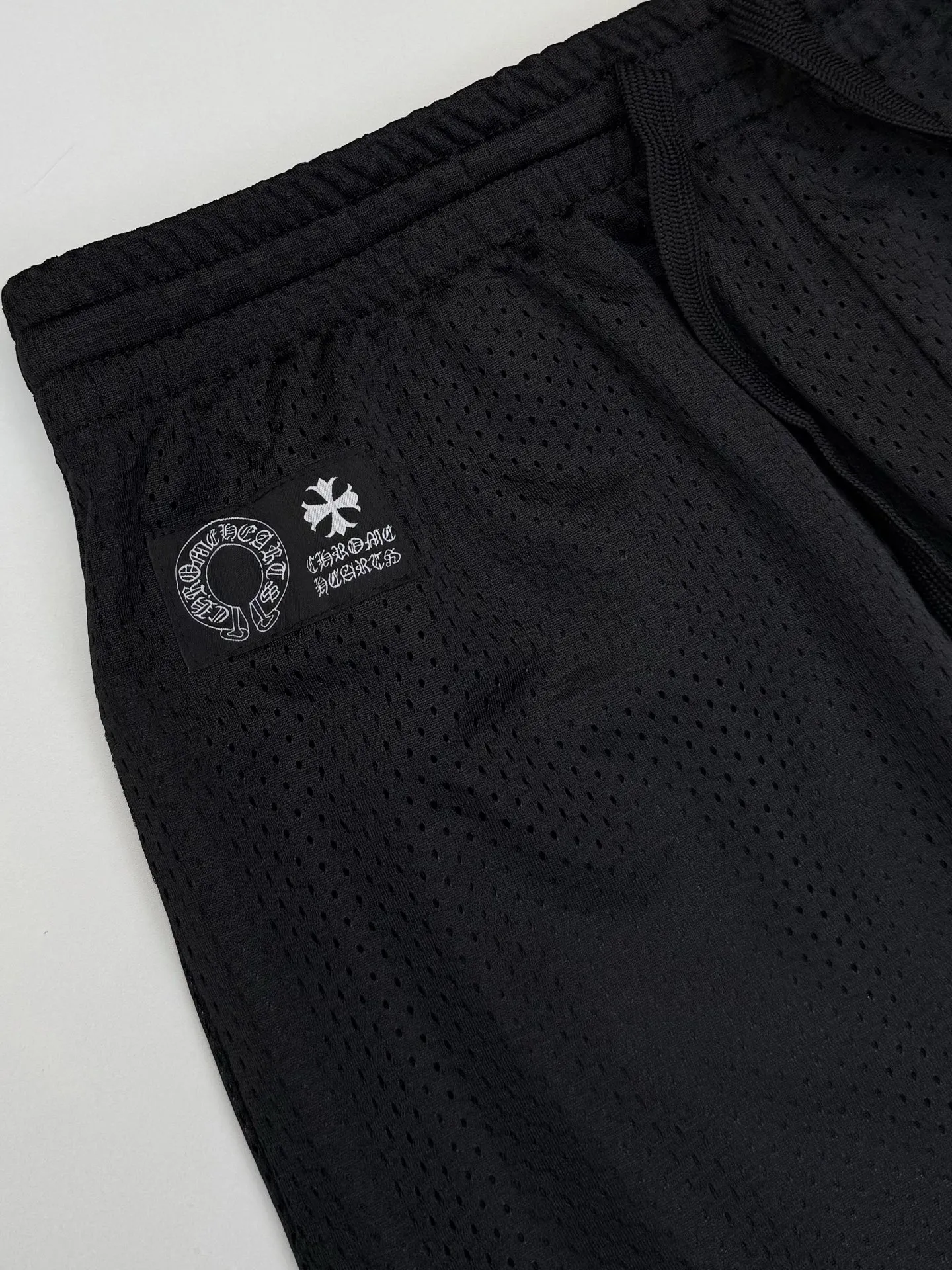 CHROME HEARTS ブラック網目プリント長ズボン - 画像 (6)