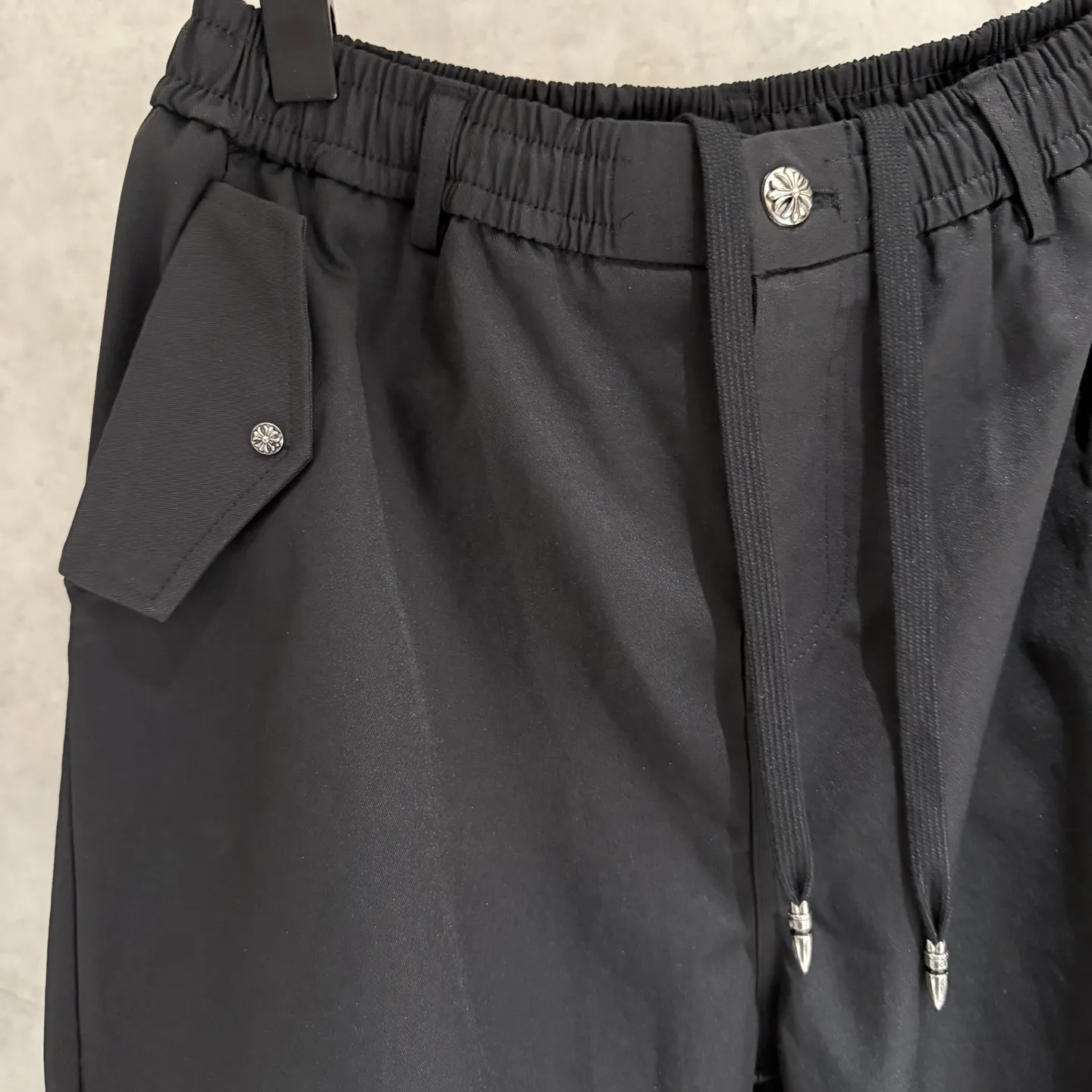 Chrome Hearts 重磅クロスパラシュートパンツ黒ワイド - 画像 (6)