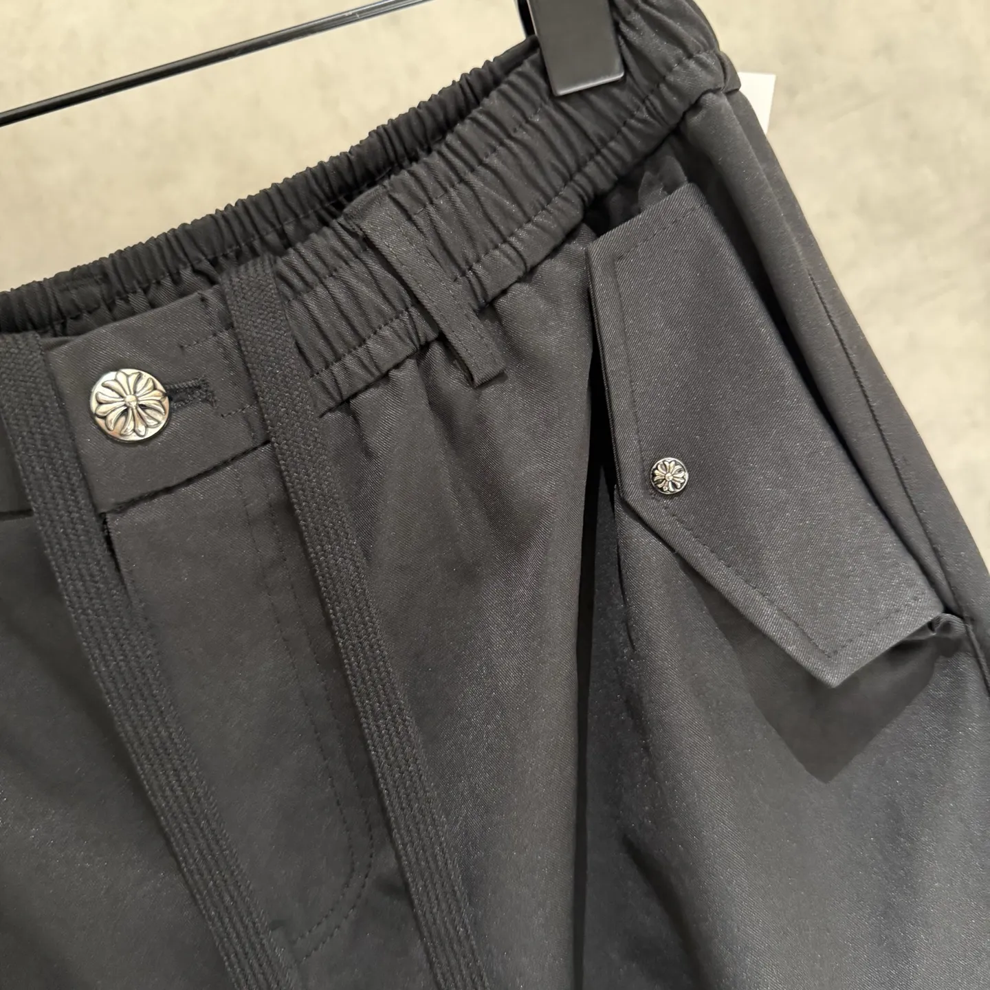 Chrome Hearts 重磅クロスパラシュートパンツ黒ワイド - 画像 (7)