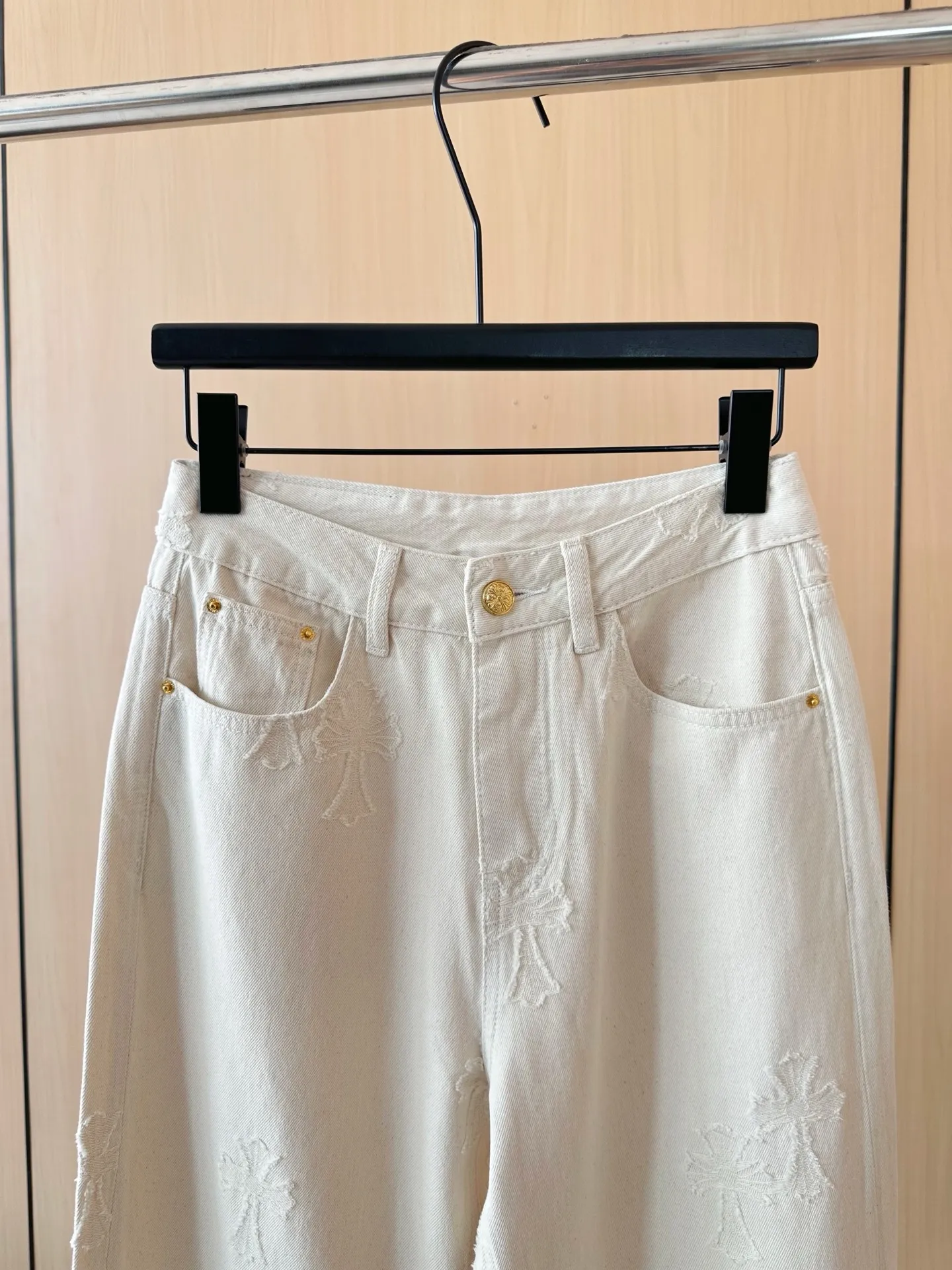 Chrome Hearts 杏色ワイドレッグデニムパンツ - 画像 (3)