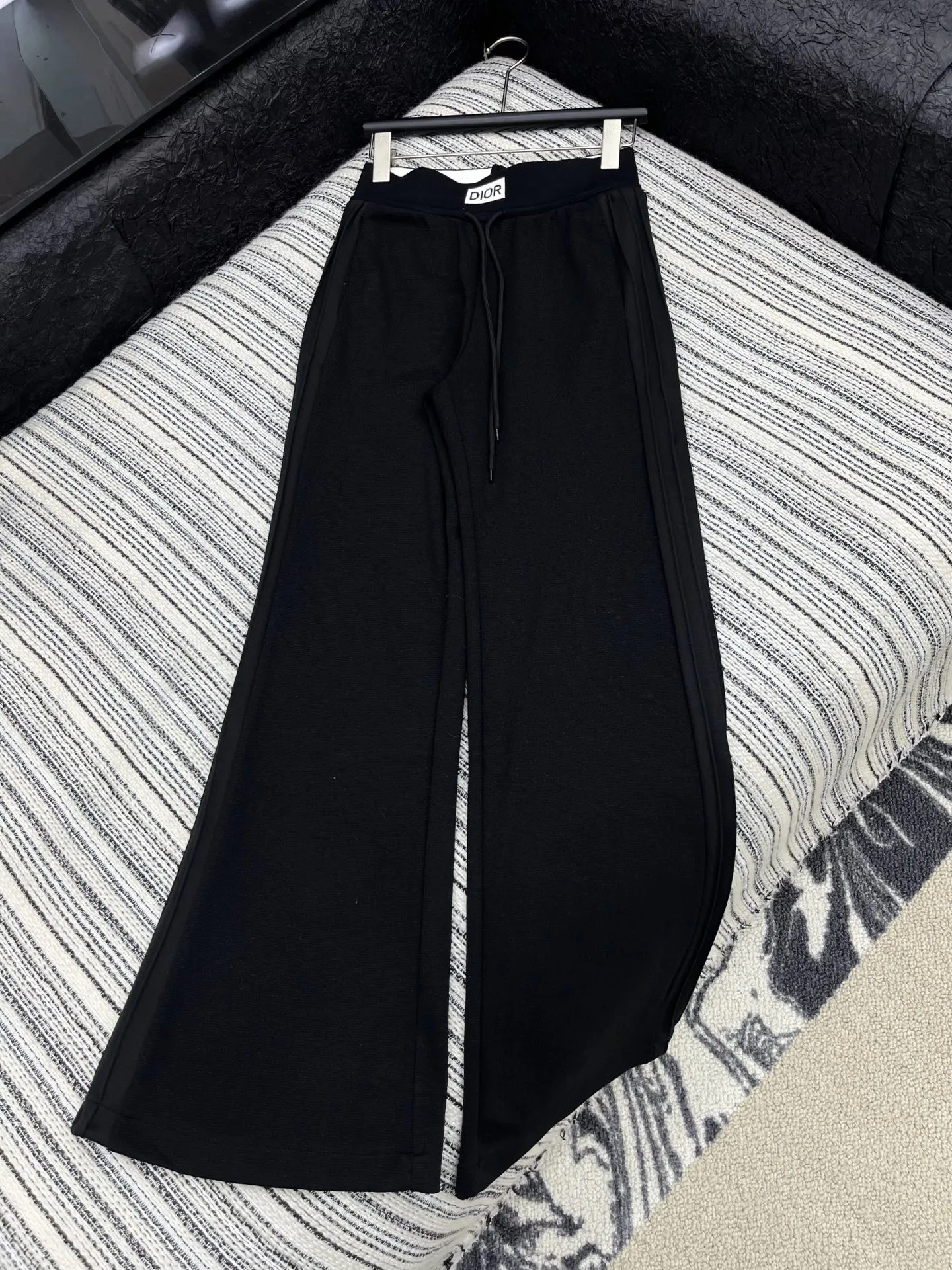 ディオールブラック2025年新作フレアカジュアルパンツ