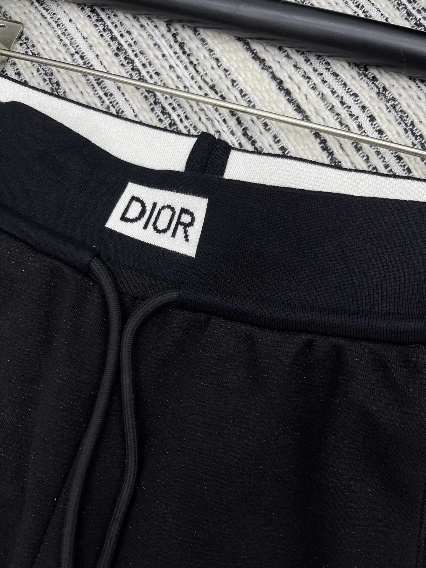ディオールブラック2025年新作フレアカジュアルパンツ - 画像 (5)