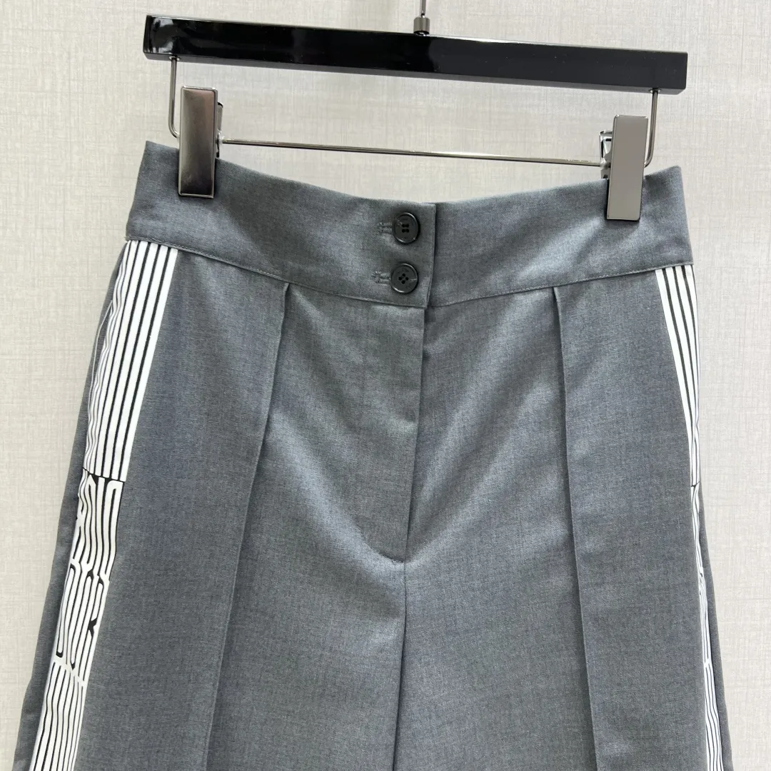DIOR2025 グレー ボタン柄中ズボン - 画像 (5)