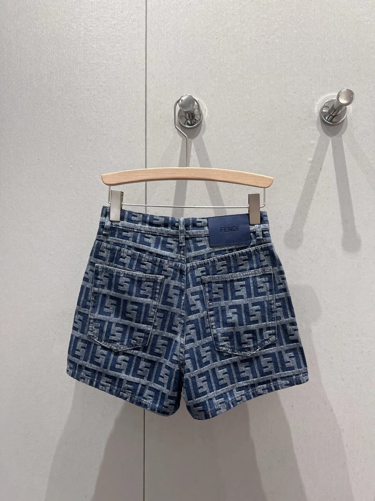 Fendi 2023春夏ブルージーンズショーツSML - 画像 (3)