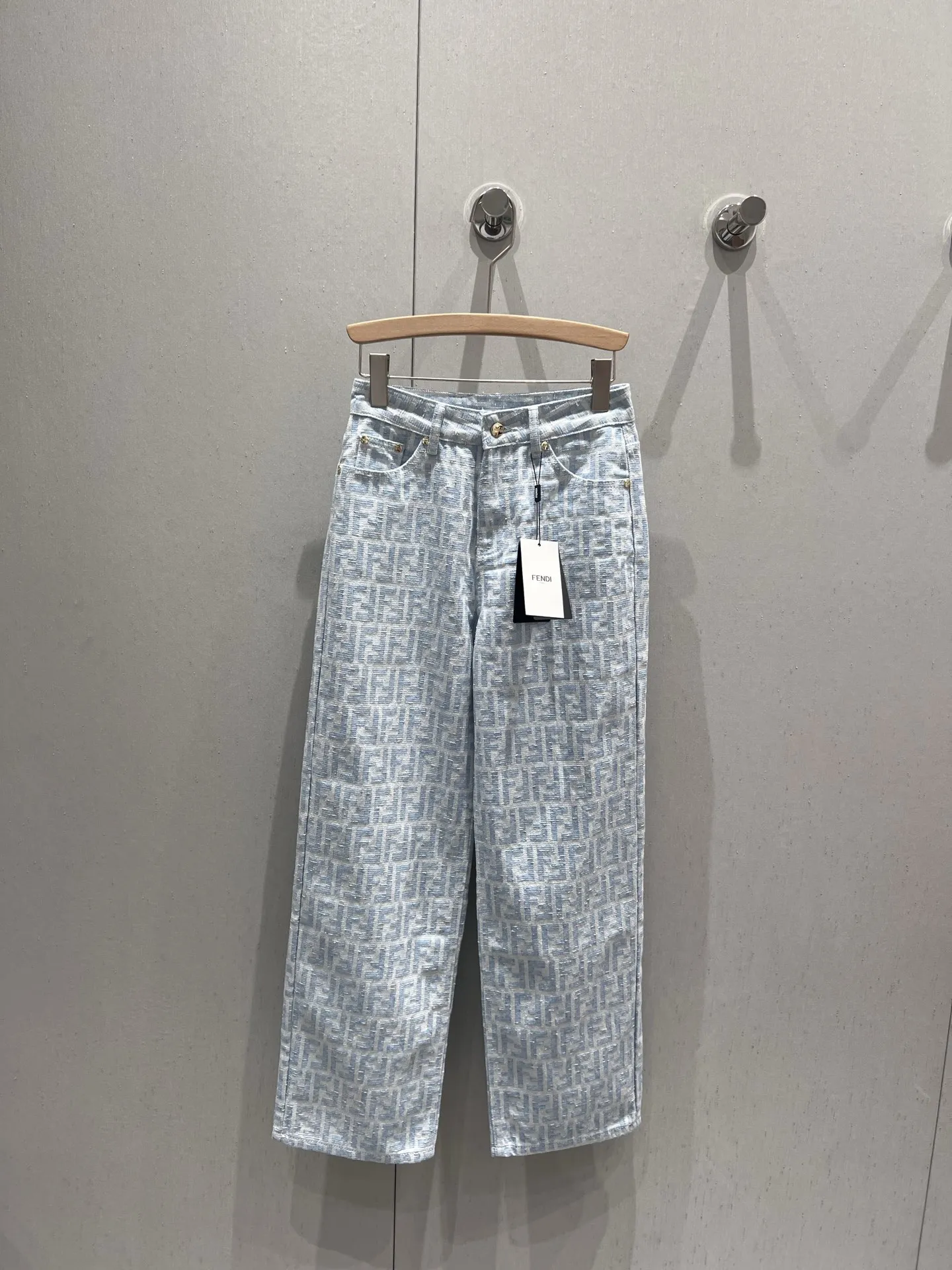 Fendi 2023年春夏淡い色ジャカードストレートジーンズ