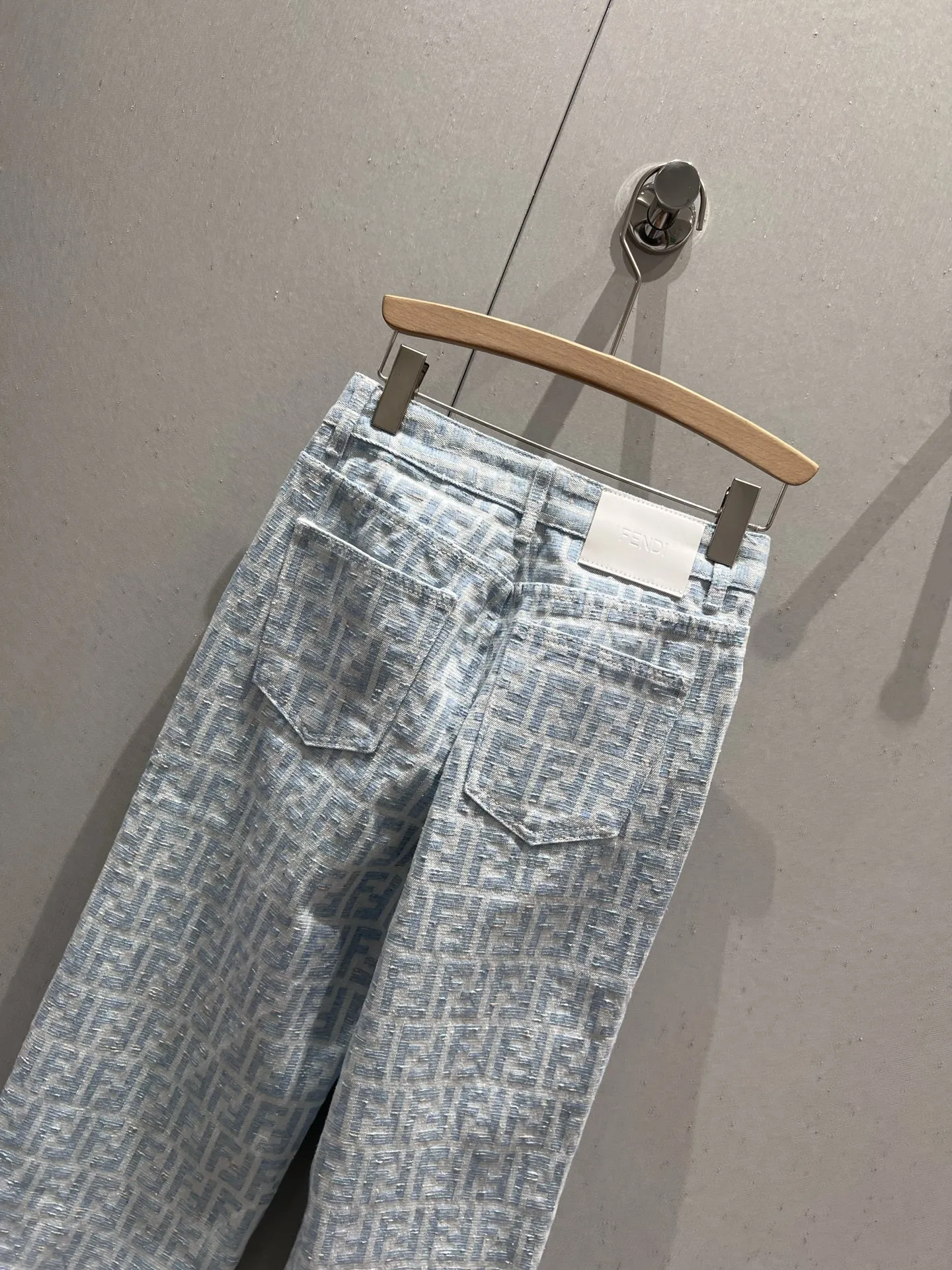 Fendi 2023年春夏淡い色ジャカードストレートジーンズ - 画像 (5)