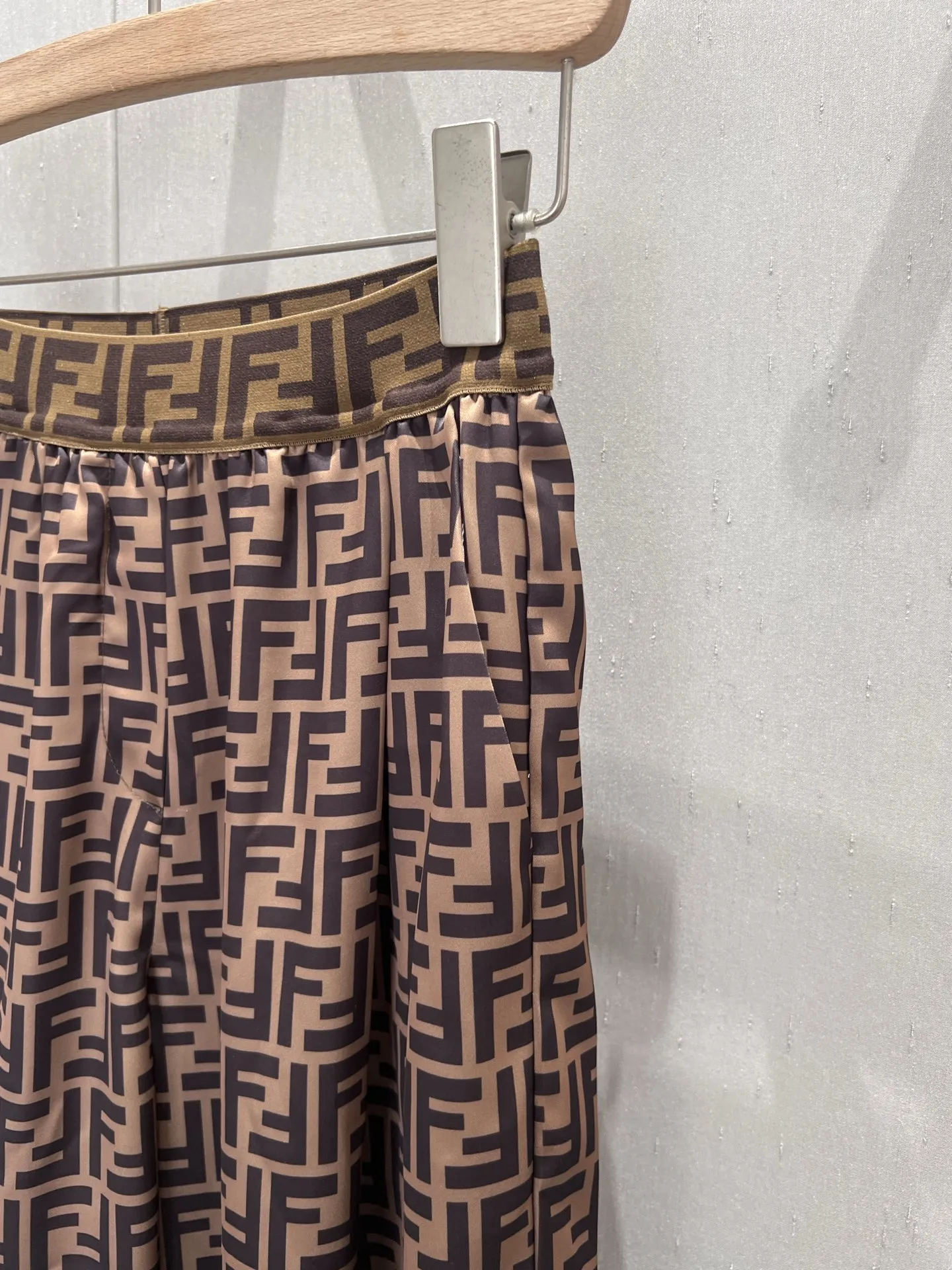 Fendi 2023春夏 黒色織帯ワイドパンツ - 画像 (8)