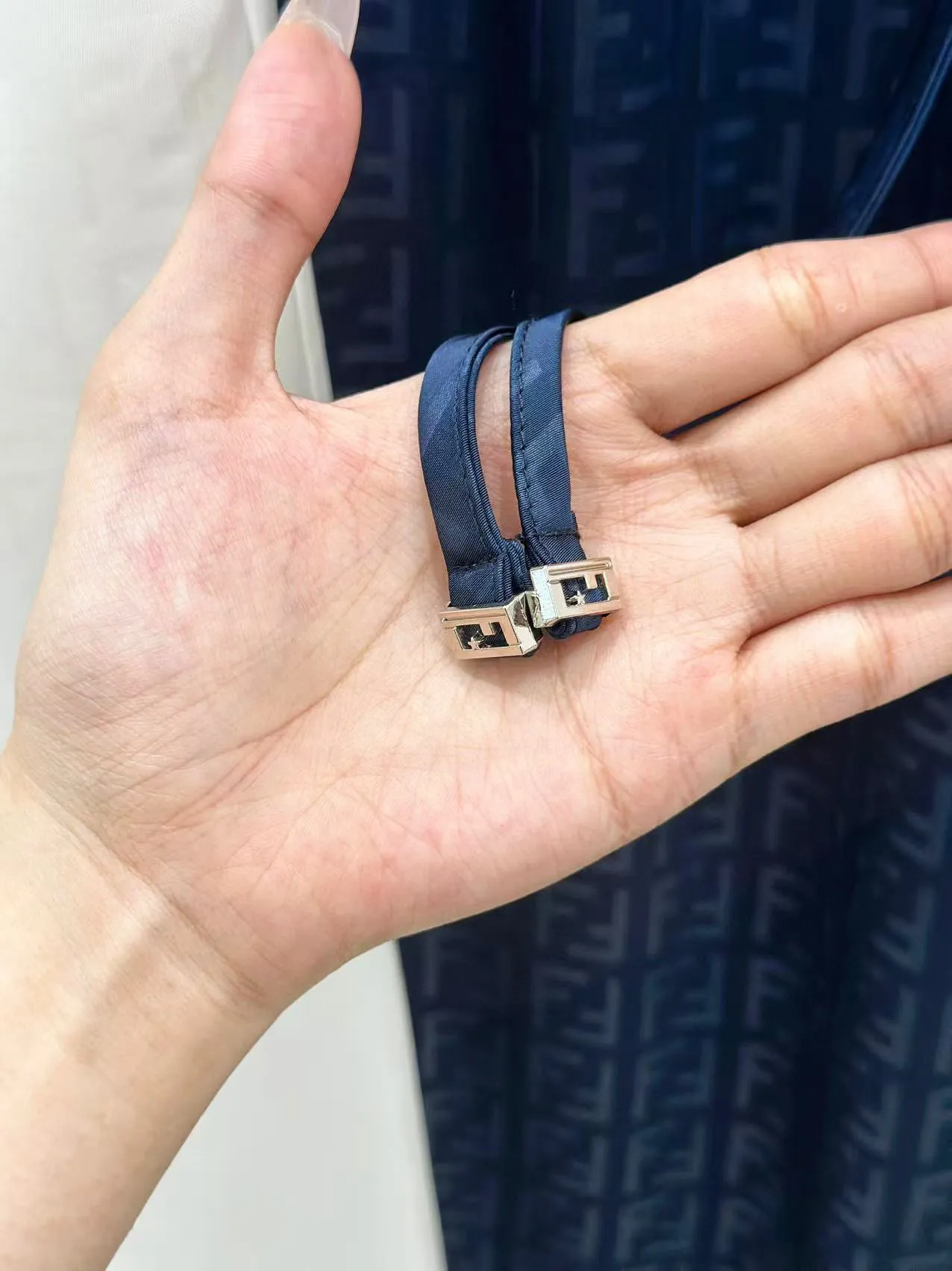 Fendi新款コーデュロイのカジュアルパンツ白蓝色SML - 画像 (9)