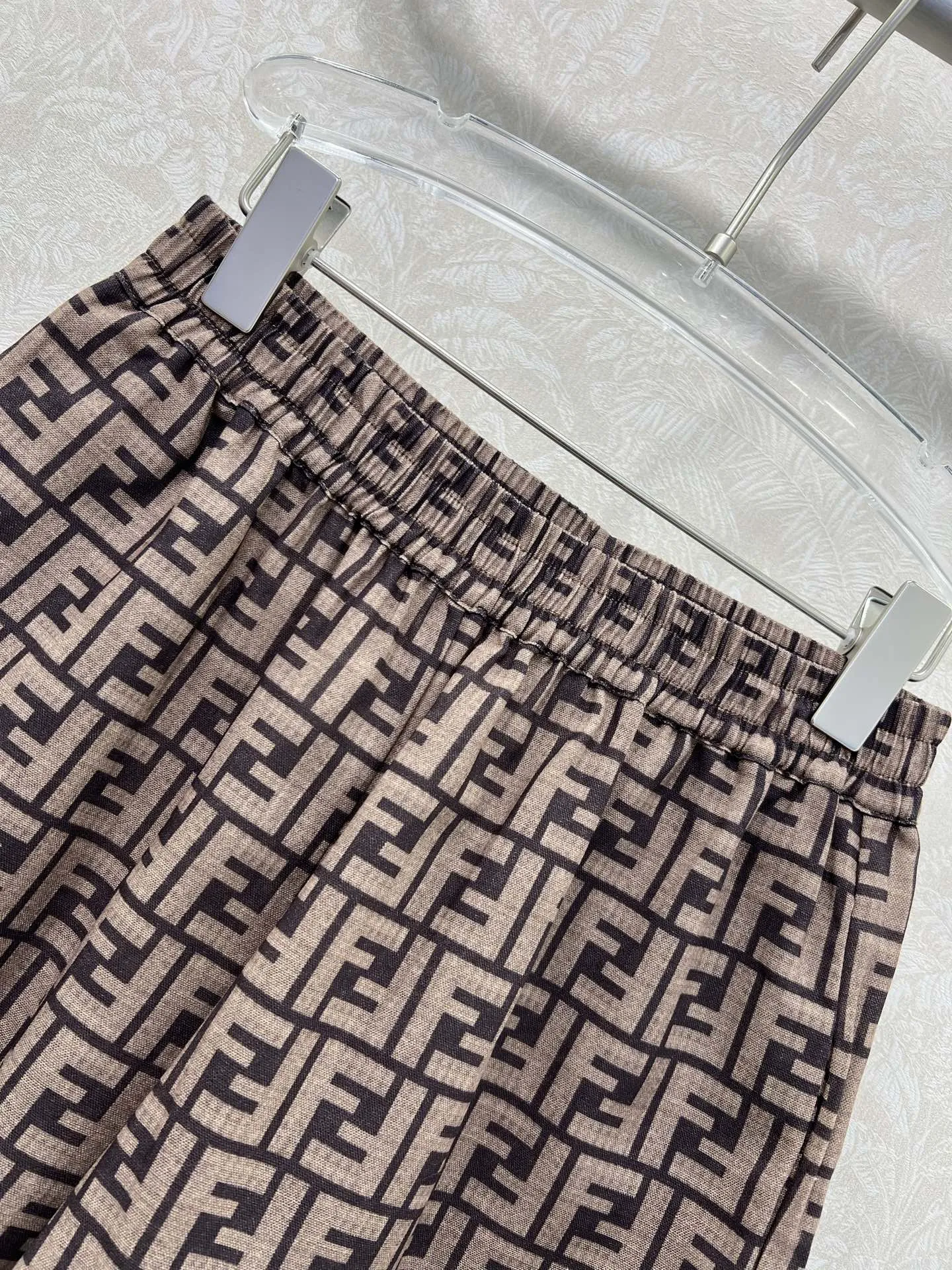 FENDI ブラウン FFプリント ショートパンツ - 画像 (4)