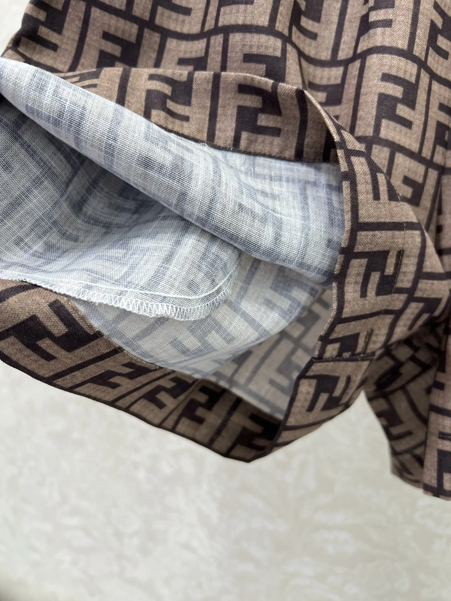 FENDI ブラウン FFプリント ショートパンツ - 画像 (6)