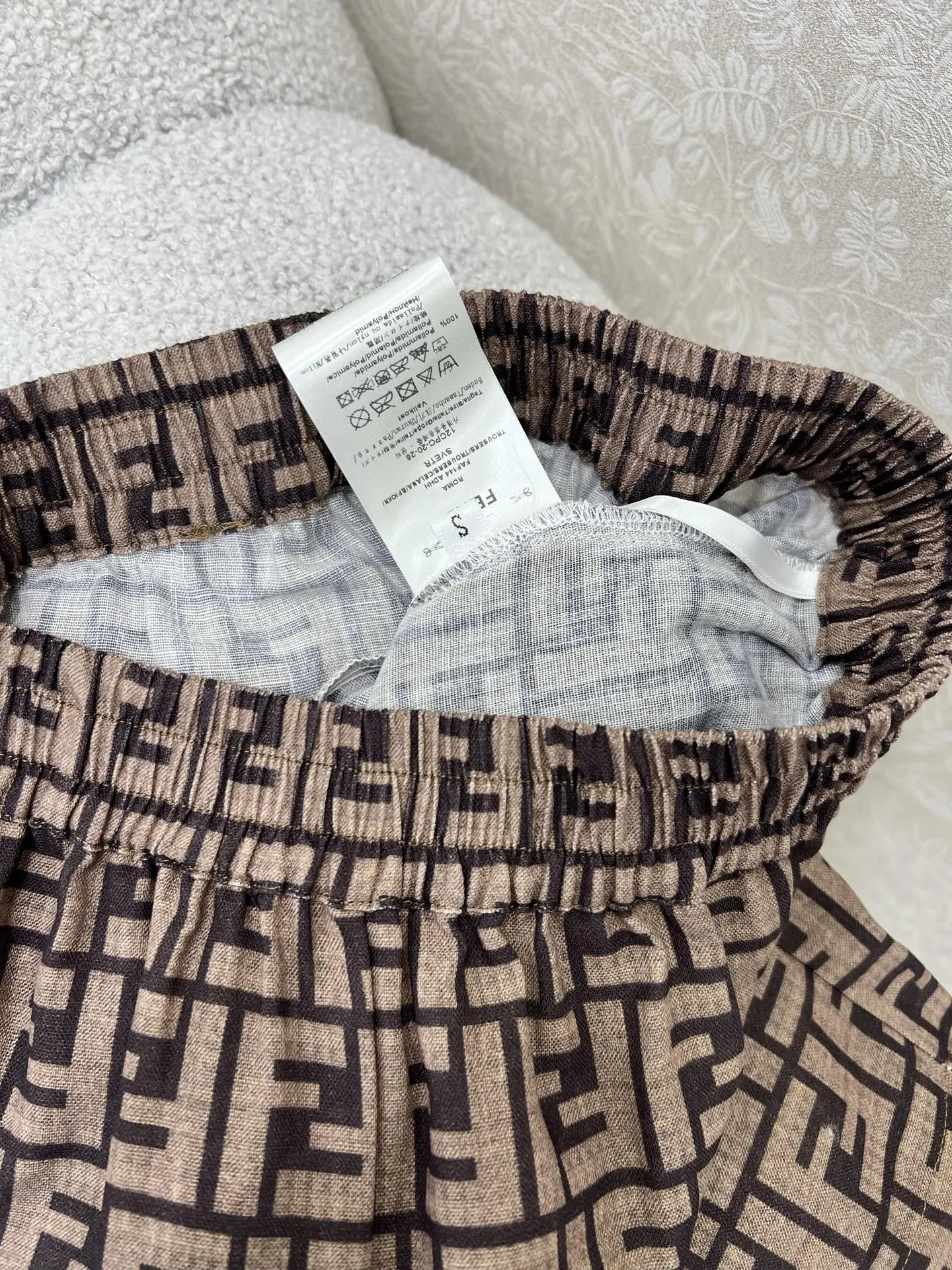 FENDI ブラウン FFプリント ショートパンツ - 画像 (7)