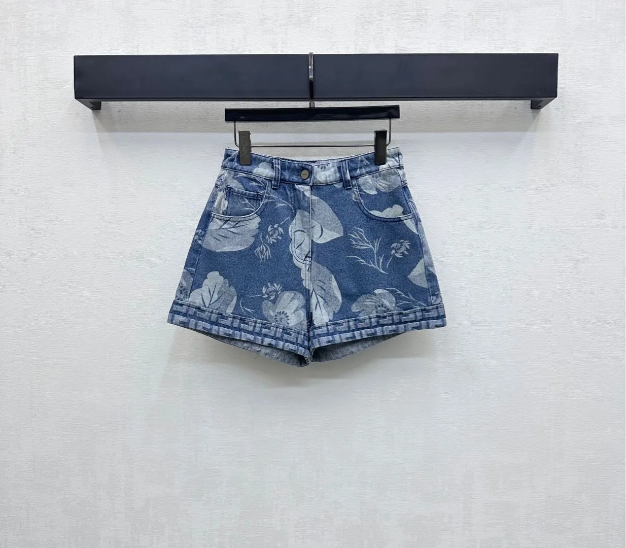 Fendi 2025新品ブルーレーザープリントデニムショーツ