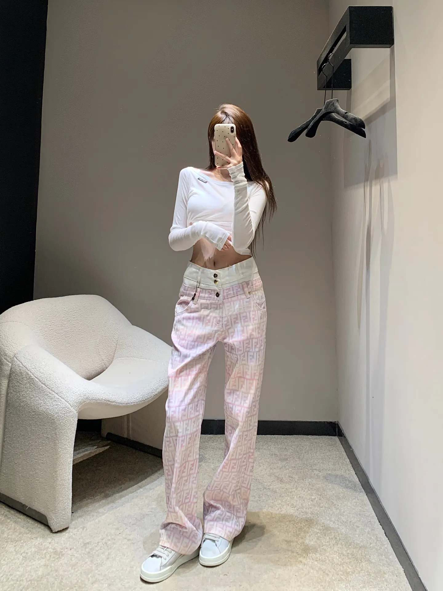 Fendi 25Ss春夏ピンク色字母提花直筒パンツ - 画像 (10)