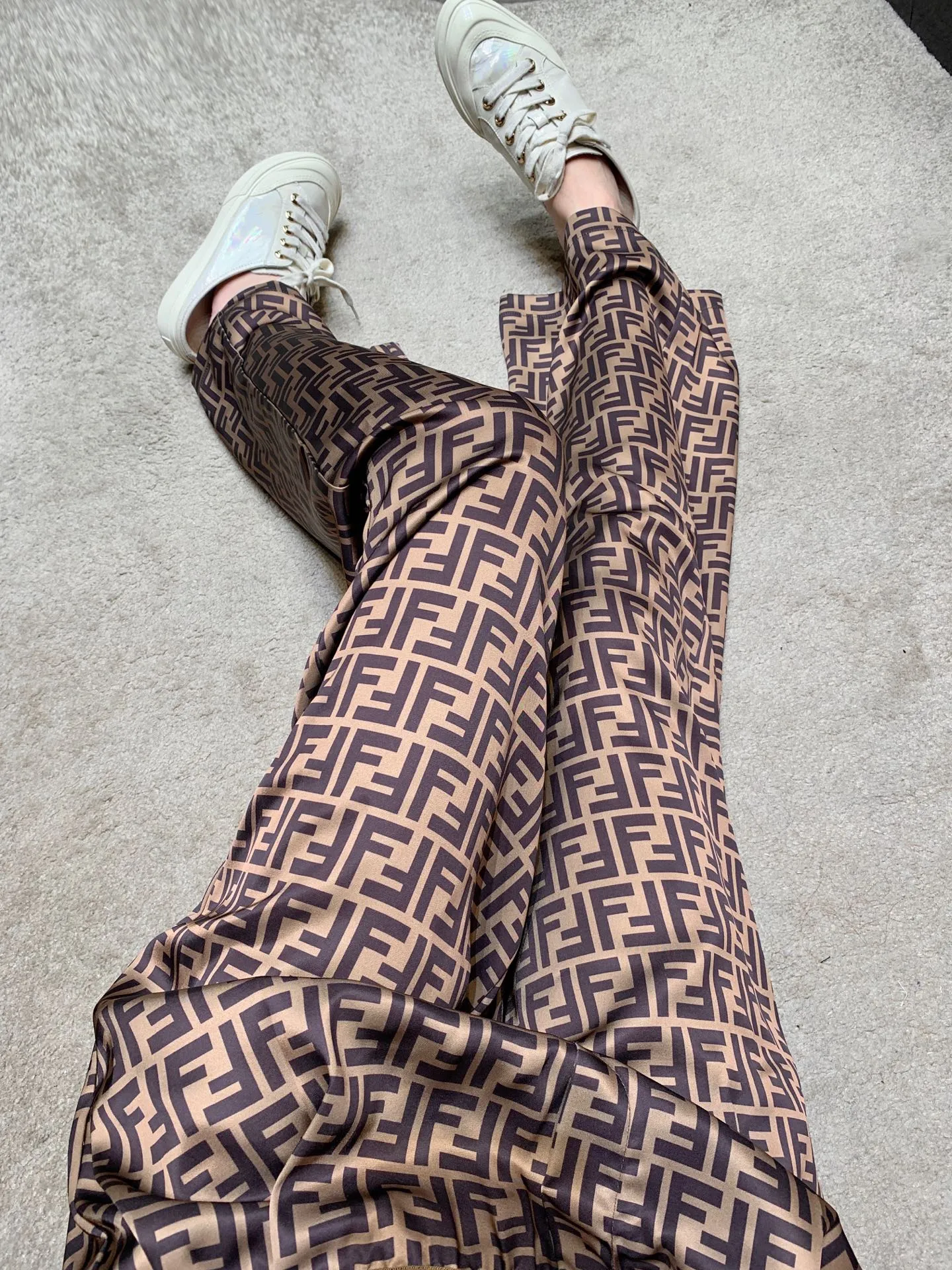 Fendi 25Ss ブラウン織帯ワイドパンツ - 画像 (6)