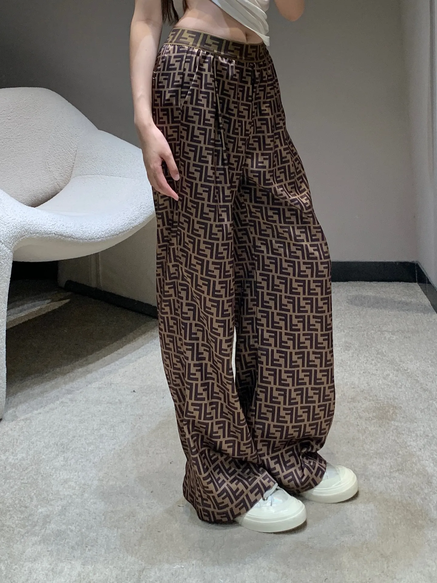 Fendi 25Ss ブラウン織帯ワイドパンツ - 画像 (9)