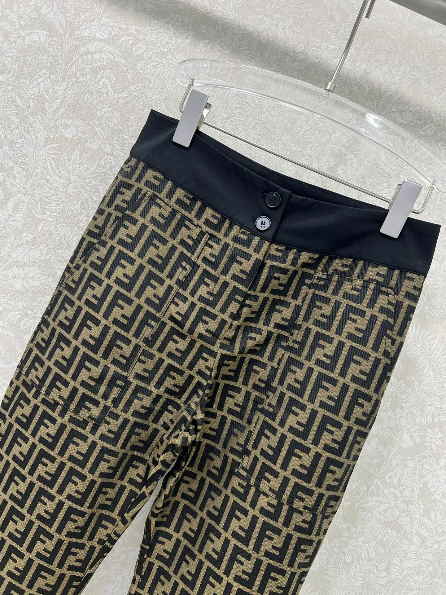 Fendiマイクロラッパズボン黑色SMLサイズ - 画像 (4)