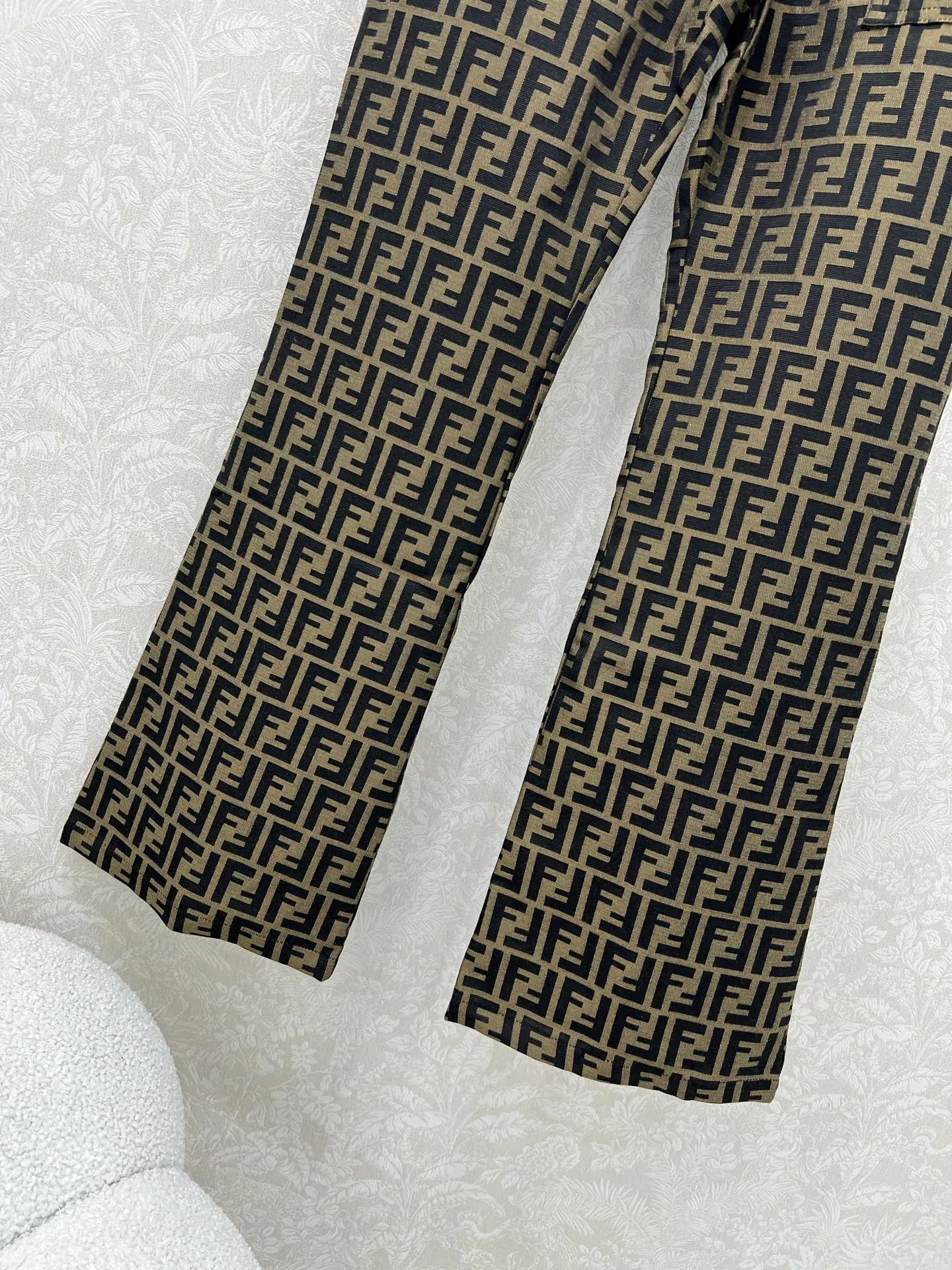 Fendiマイクロラッパズボン黑色SMLサイズ - 画像 (6)