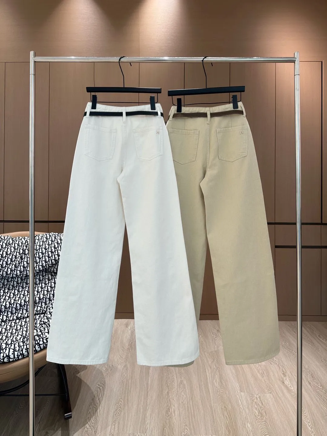 Hermes カスタムベルト装飾ジーンズホワイトカレーカラーレギュラー - 画像 (3)