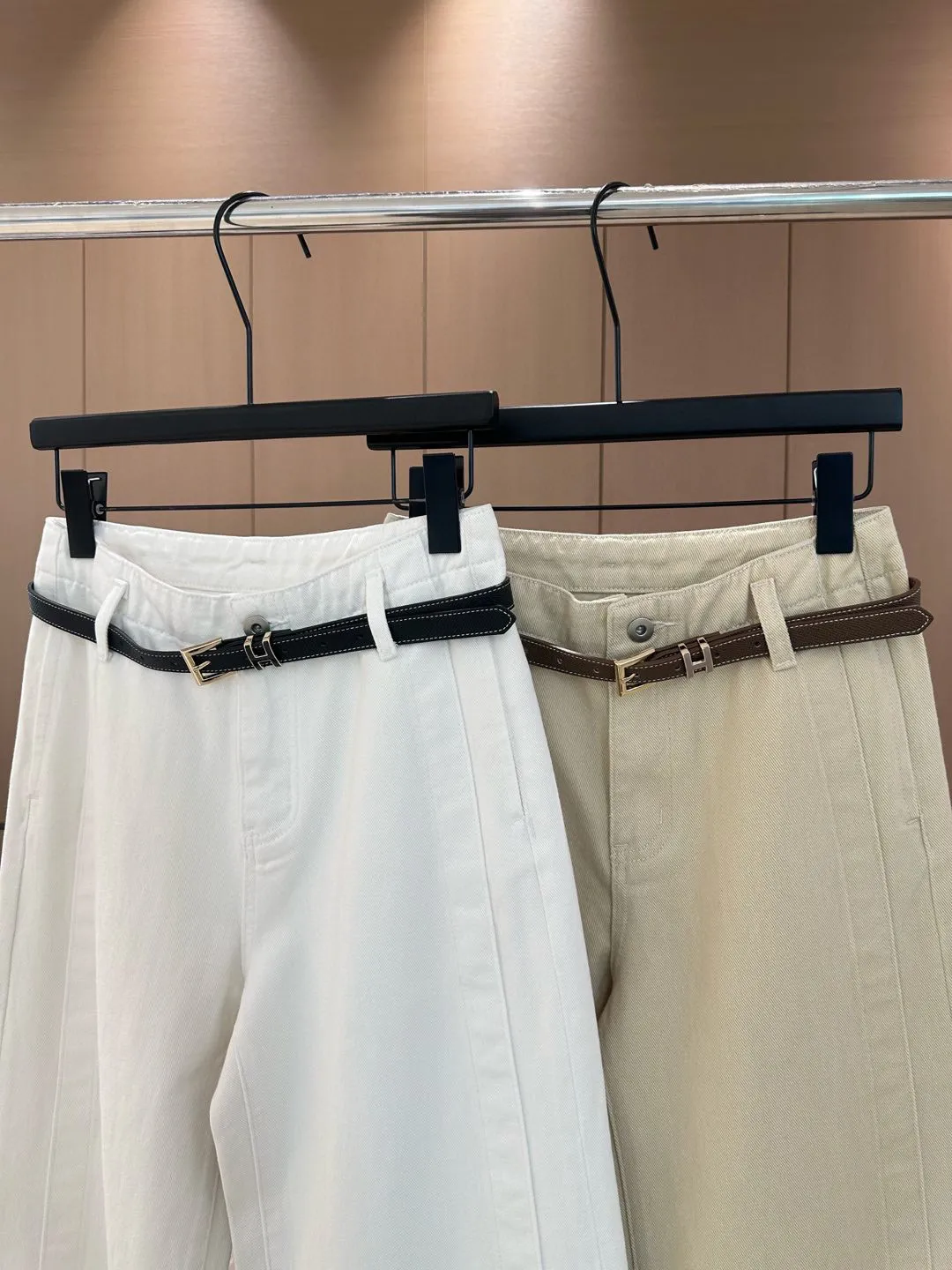 Hermes カスタムベルト装飾ジーンズホワイトカレーカラーレギュラー - 画像 (6)