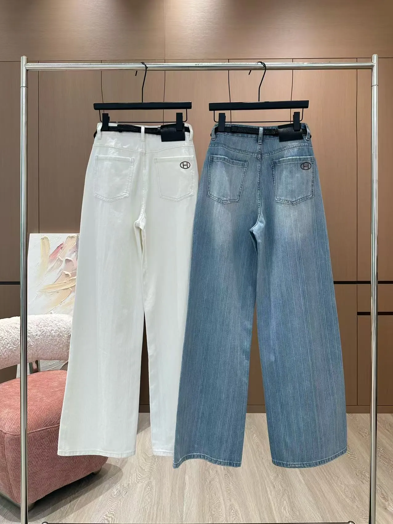 Hermes 白色と青色デコレーションデニムパンツ - 画像 (3)