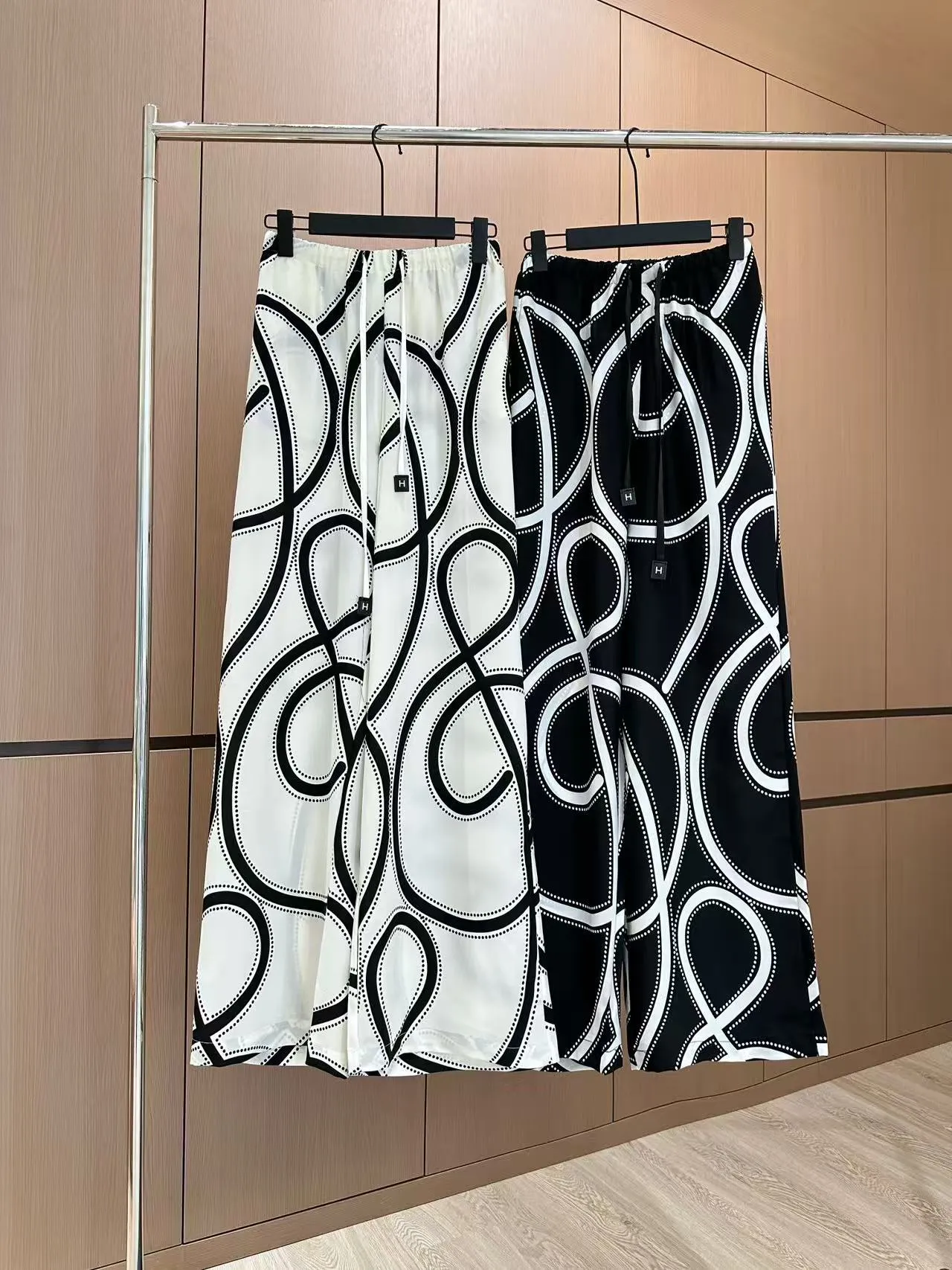 Hermes 2025織帯プリントパンツ 白黒 - 画像 (4)