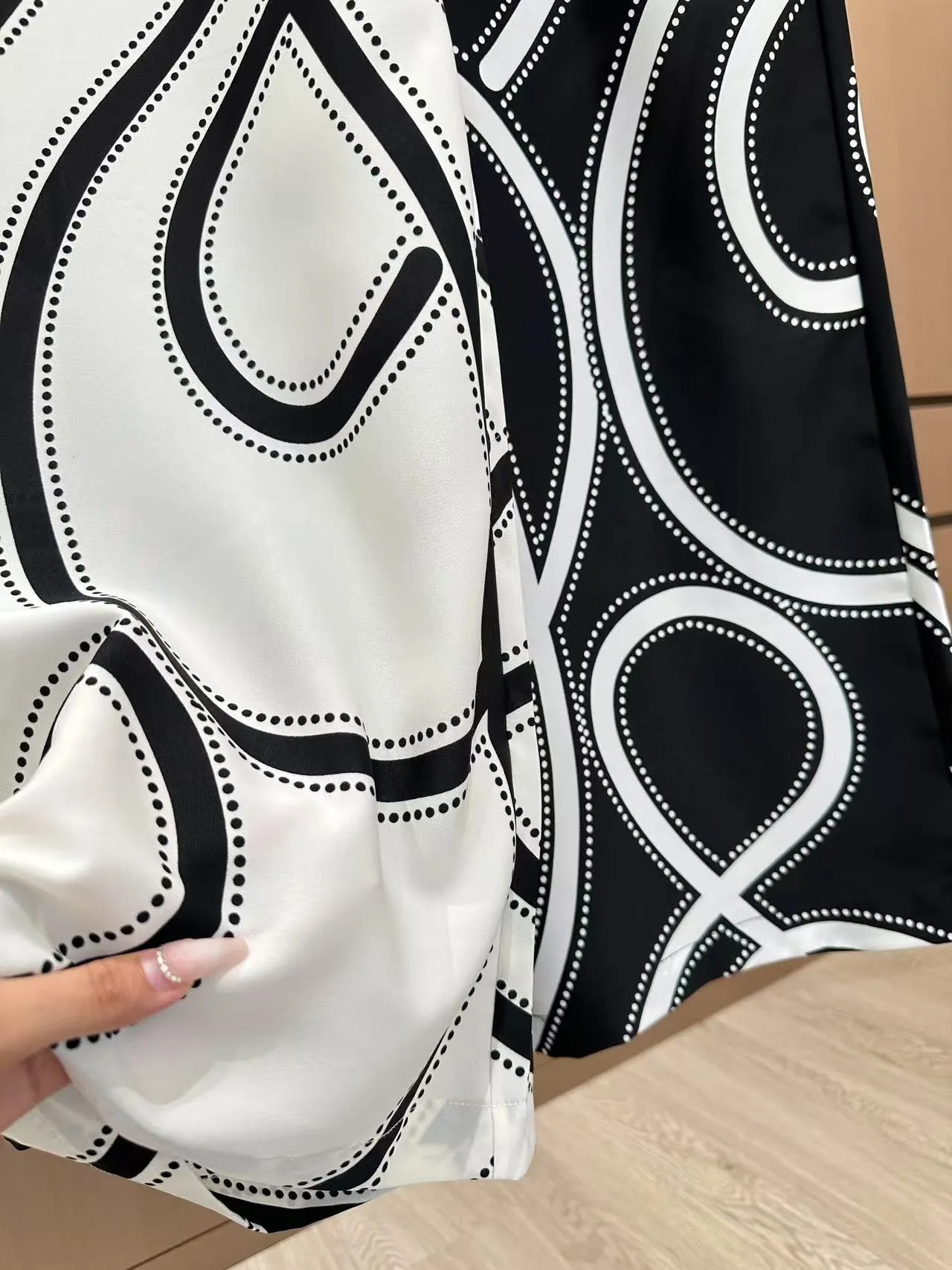 Hermes 2025織帯プリントパンツ 白黒 - 画像 (8)