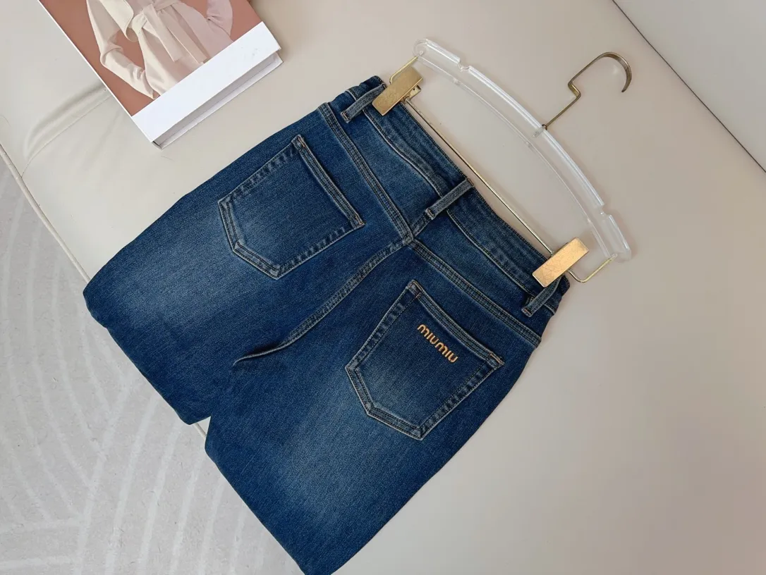 Miu Miu 刺繍ロゴ加絨デニムパンツブルースモールサイズ - 画像 (5)