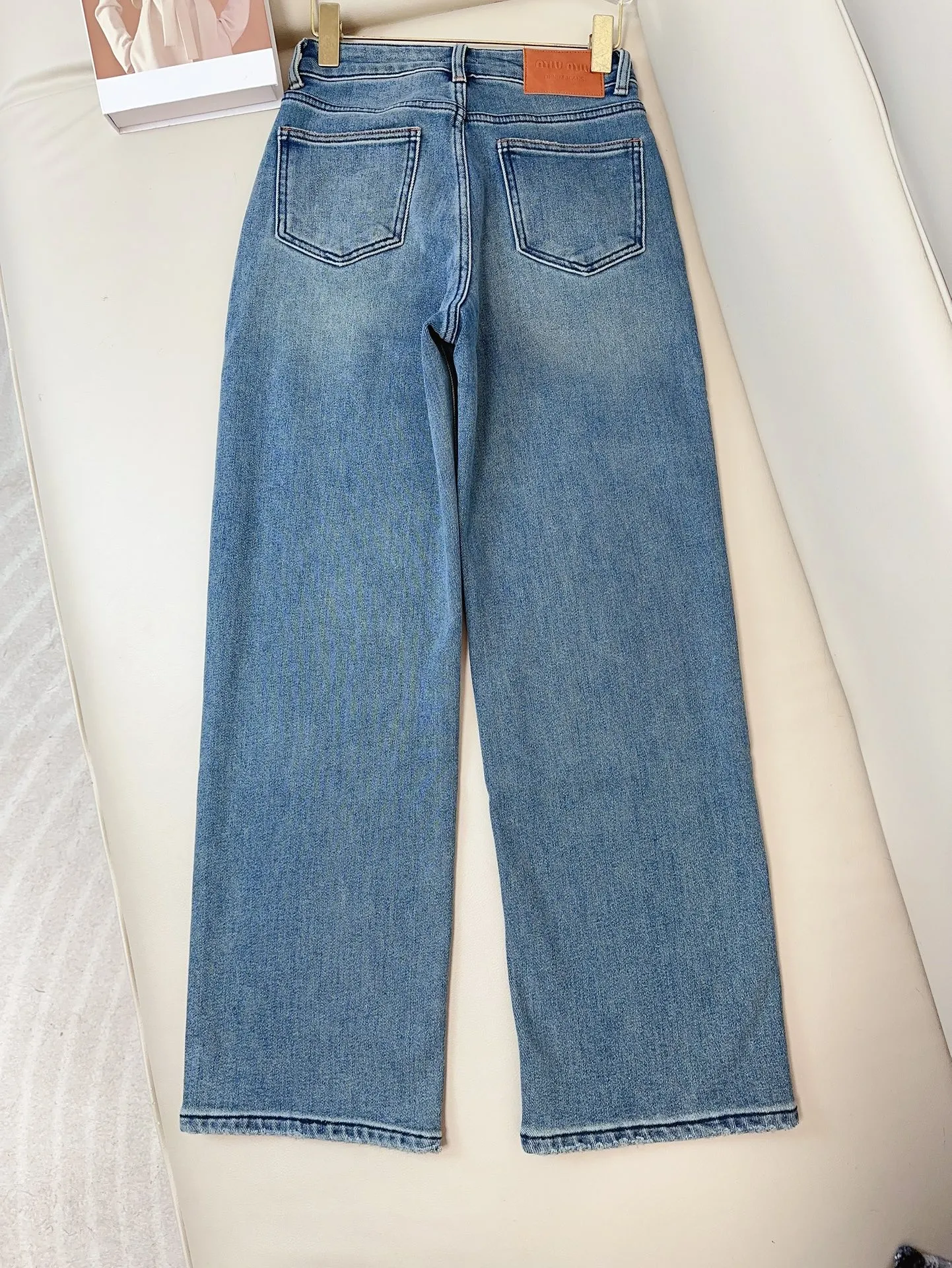 Miu Miu 旗牌徽标ブルージーンズストレートワイドパンツ - 画像 (3)