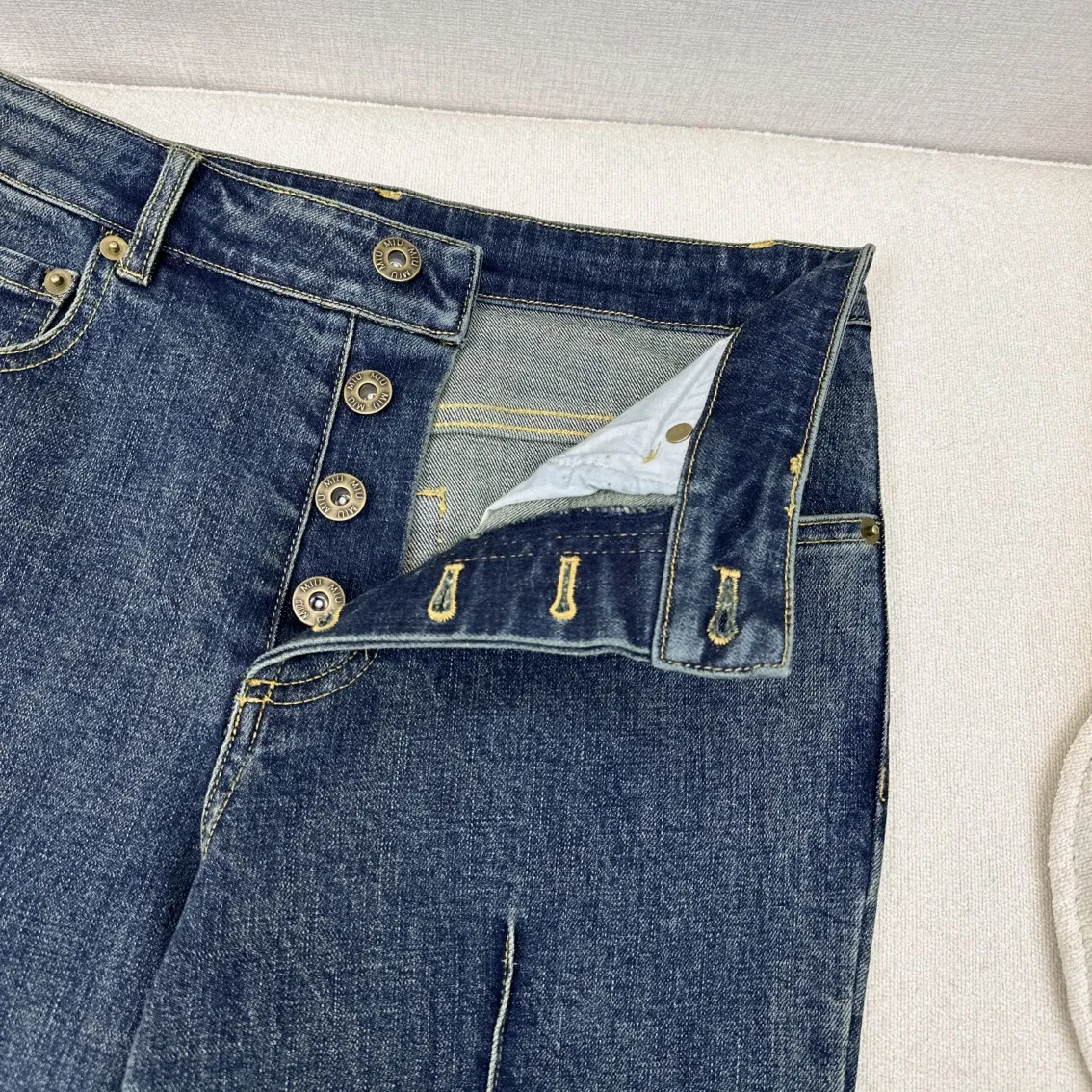 Miu Miu 24Ss ブルー デニムセットアップ - 画像 (3)