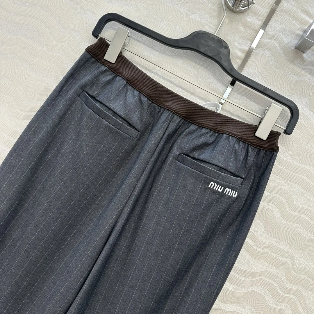 Miu Miu 高級グレーストライプ直筒パンツ - 画像 (10)