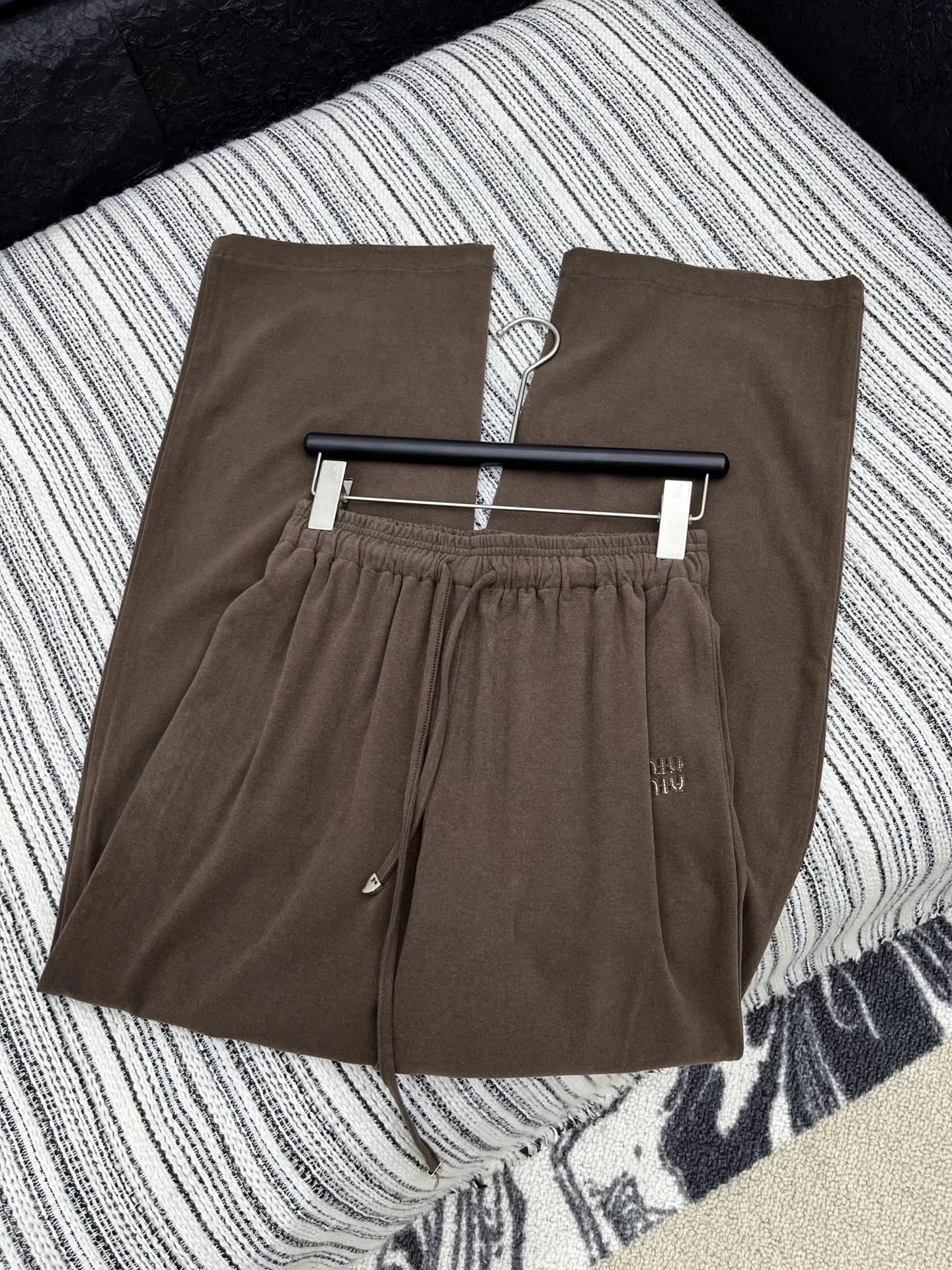 Miu Miu グレー抽 ropeリラックスパンツ2025新作 - 画像 (6)