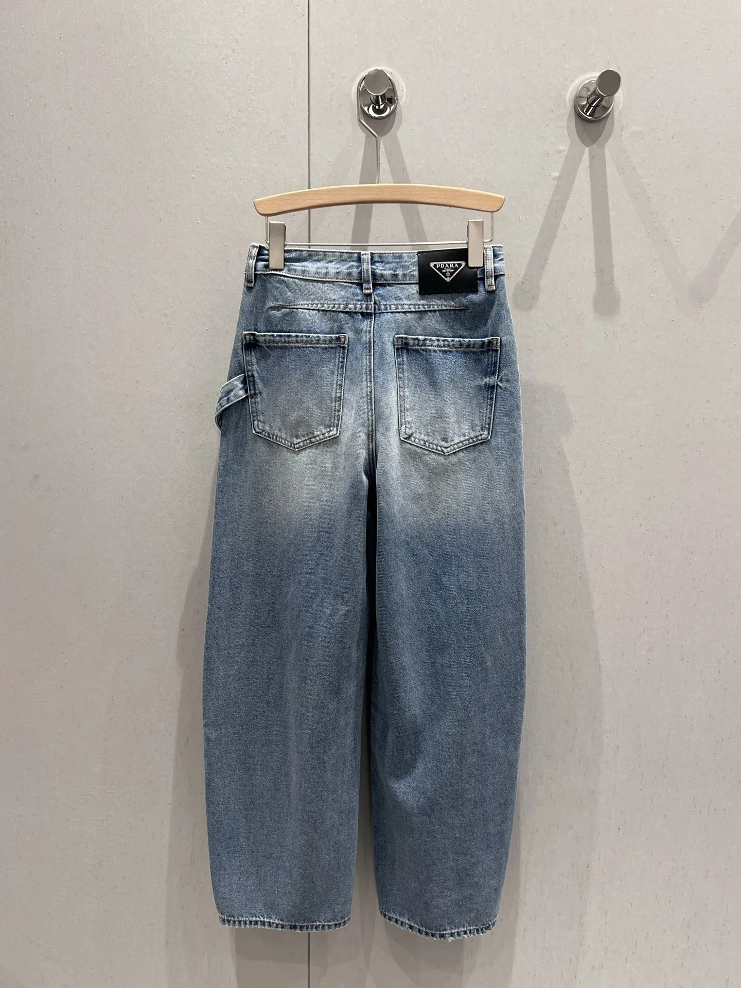 プラダ25Ssブルーグラデーション刺繍デニムパンツ - 画像 (3)