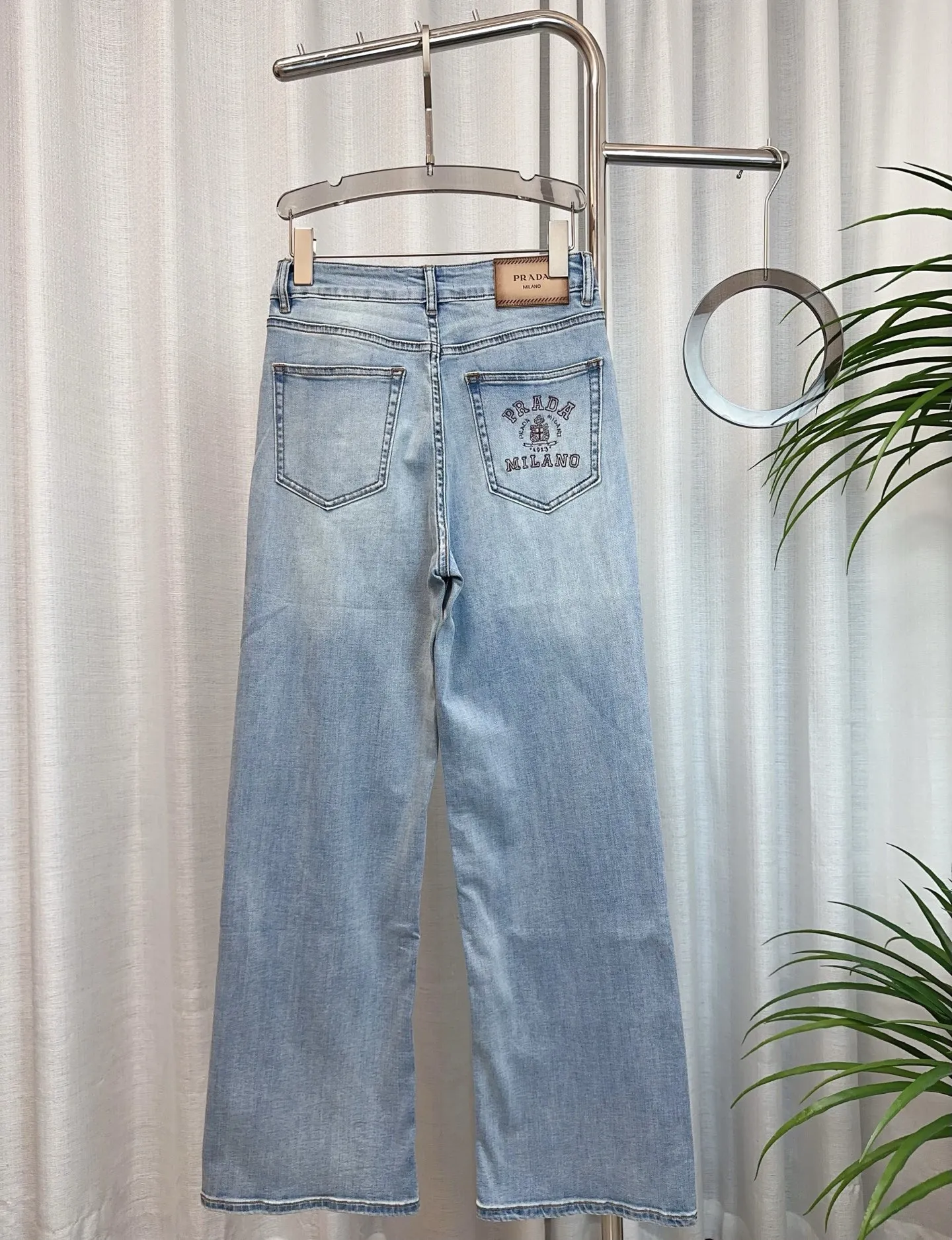 PRADA三角徽标ブルージーンズストレートワイドパンツ - 画像 (3)