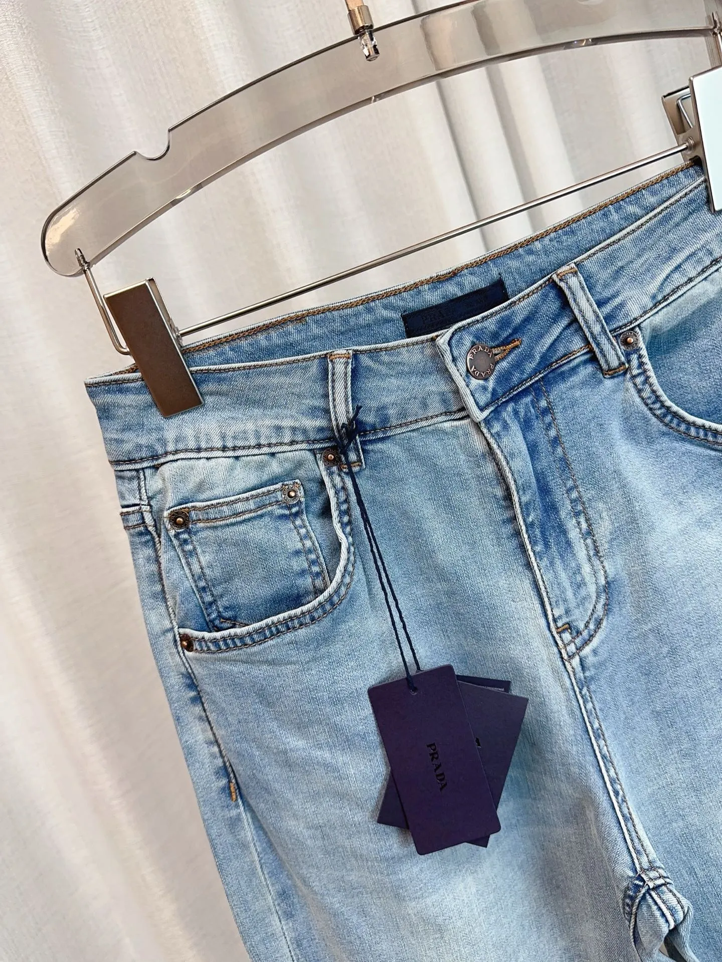 PRADA三角徽标ブルージーンズストレートワイドパンツ - 画像 (9)