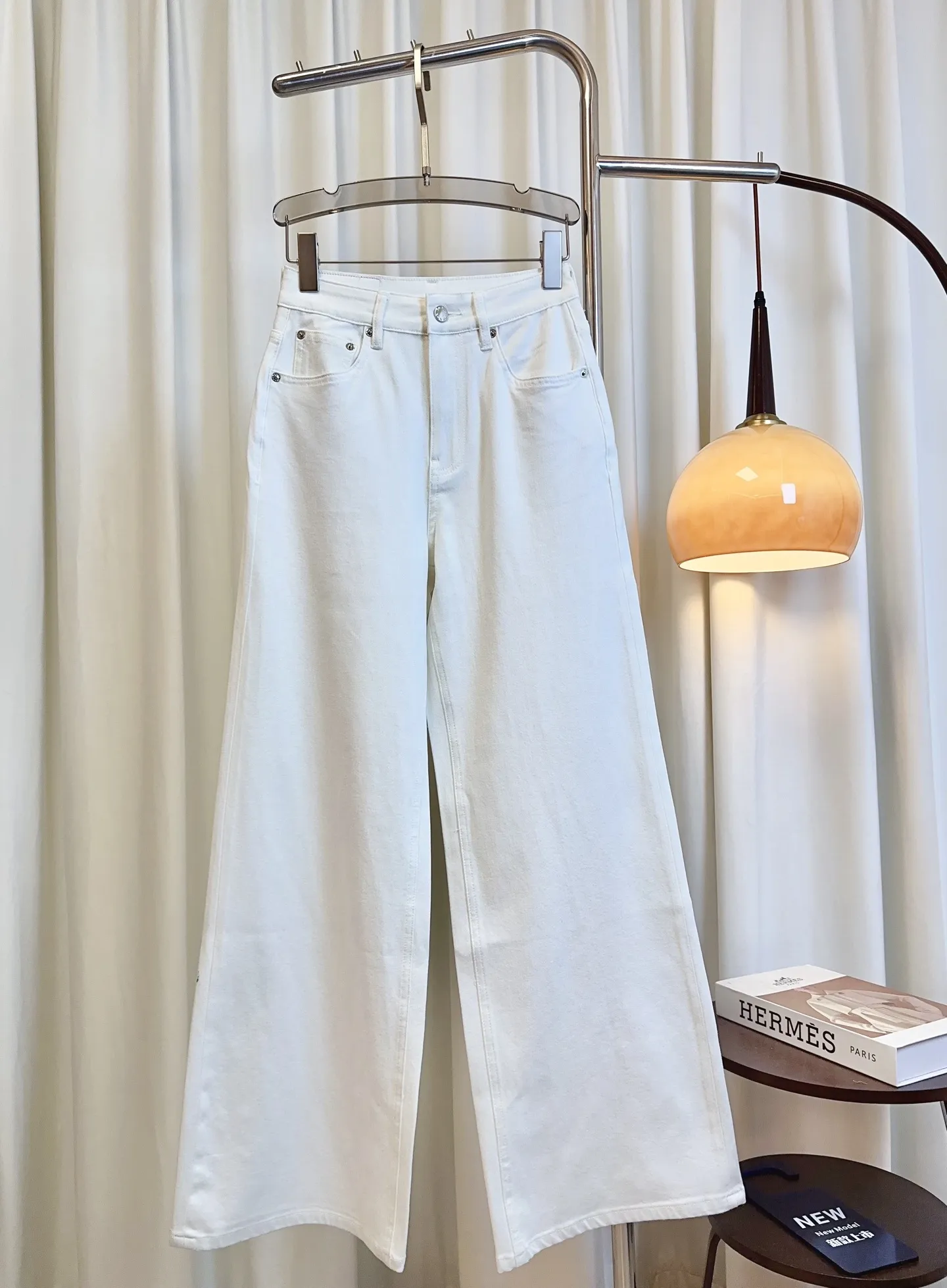 PRADA白后ポケット刺繍ワイドジーンズ