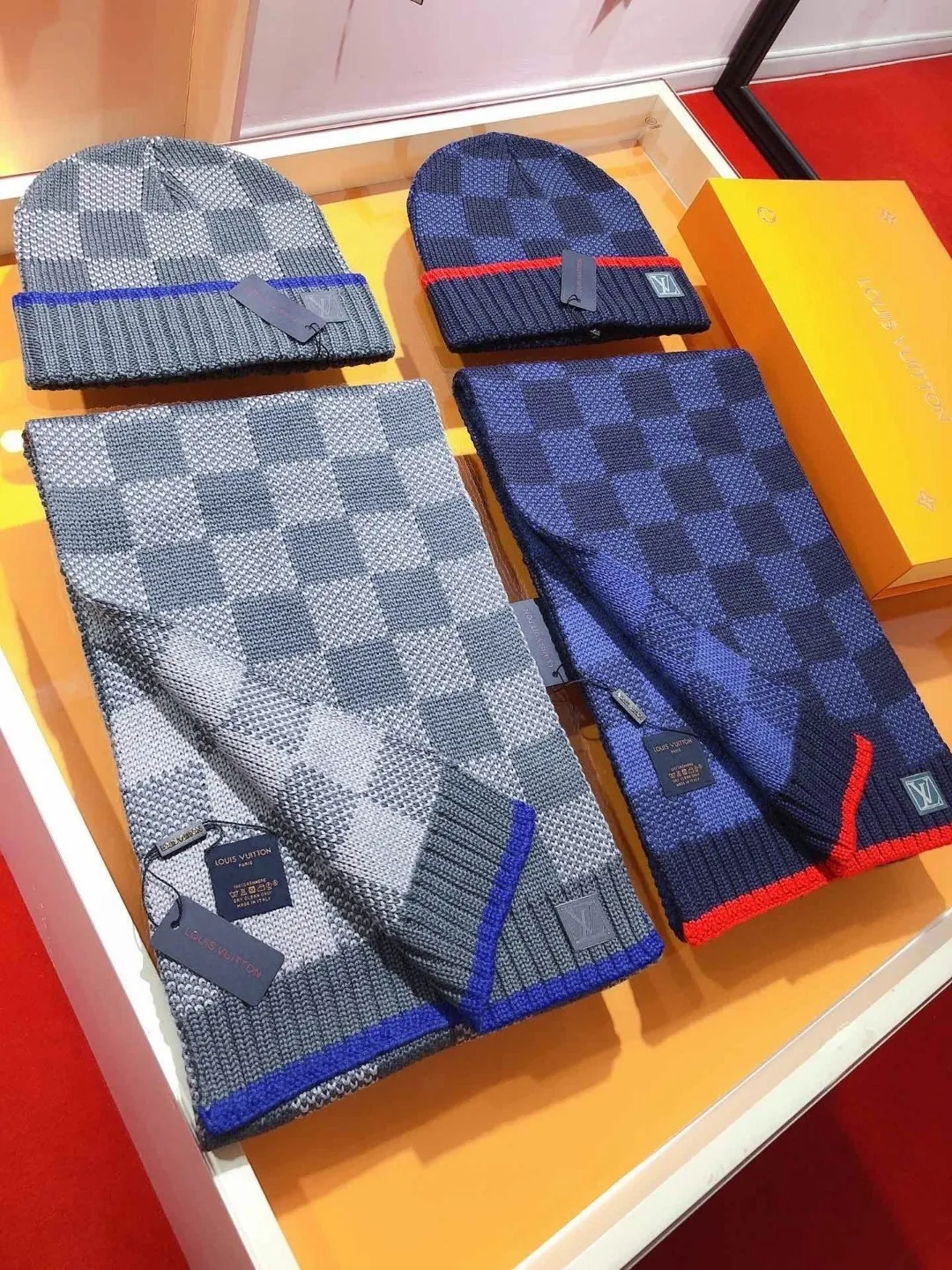 LOUIS VUITTON ダークブルーチェックマフラー帽子セット - 画像 (10)