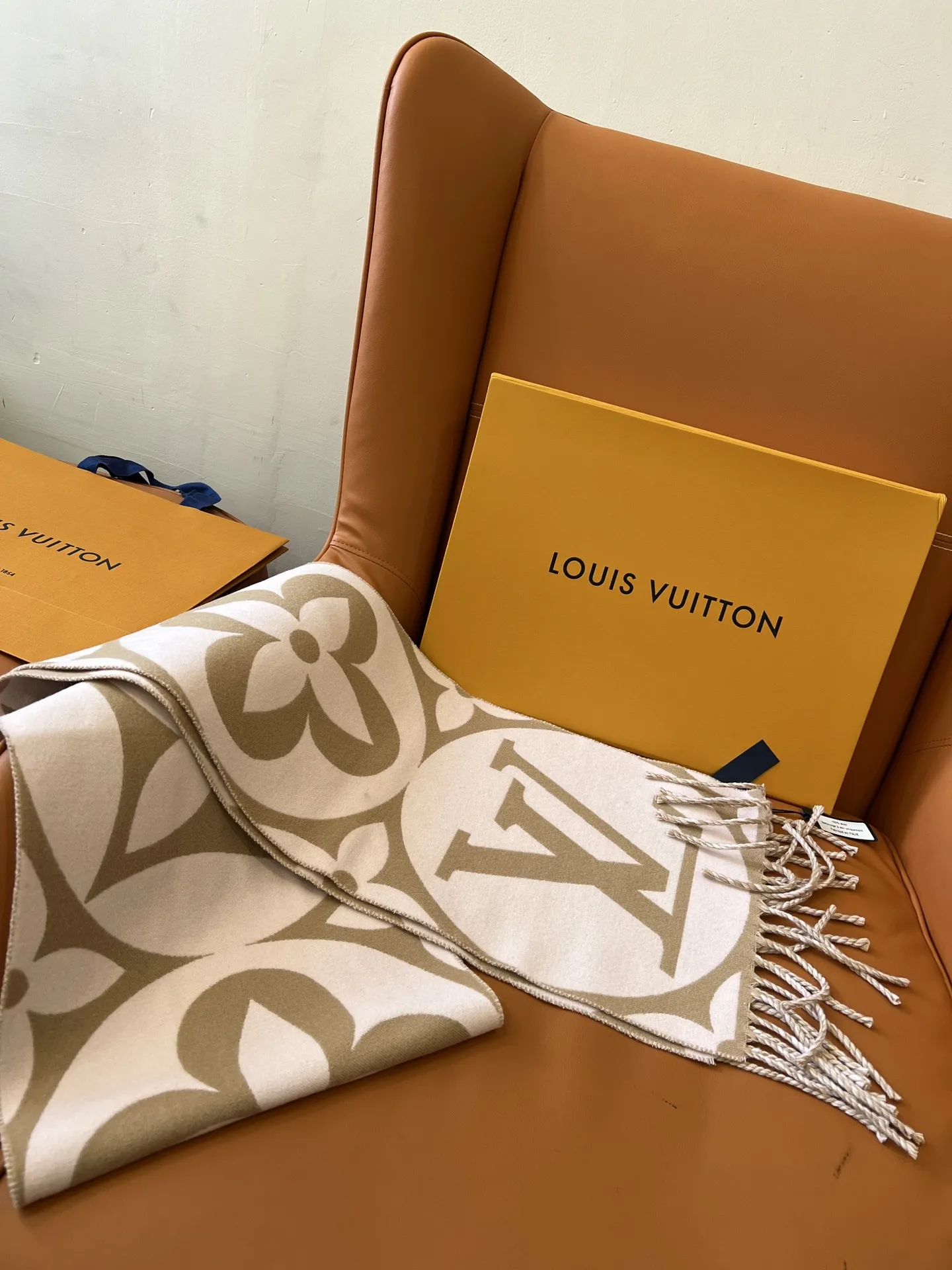 Louis Vuitton ベージュ モノグラム フラワー ストール - 画像 (7)