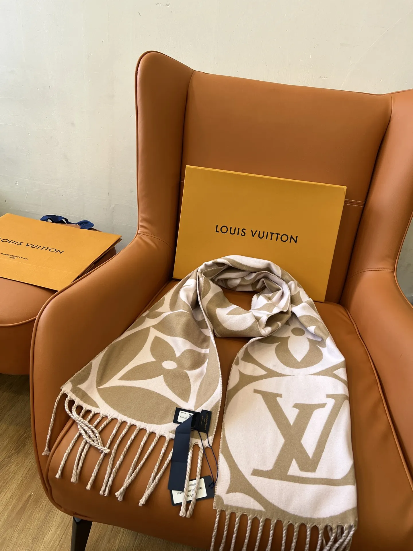 Louis Vuitton ベージュ モノグラム フラワー ストール - 画像 (8)