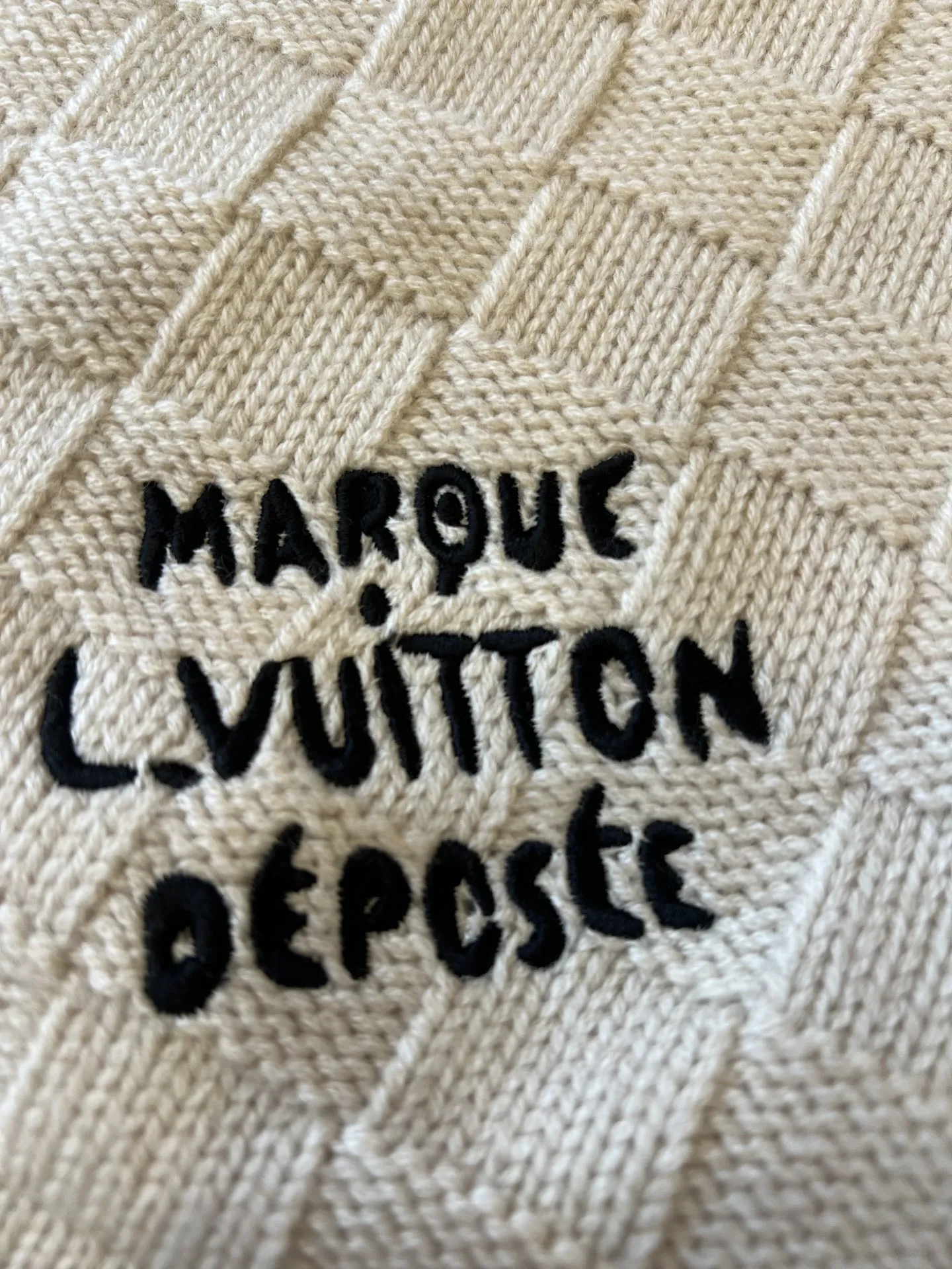 Louis Vuitton 黒白チェック柄マフラー - 画像 (9)