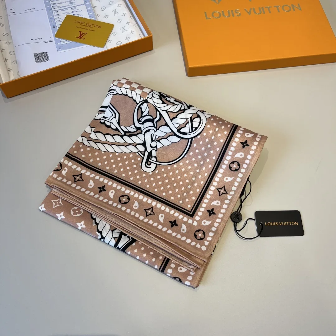 Louis Vuitton ベージュ シルクスカーフ 90x90cm - 画像 (6)