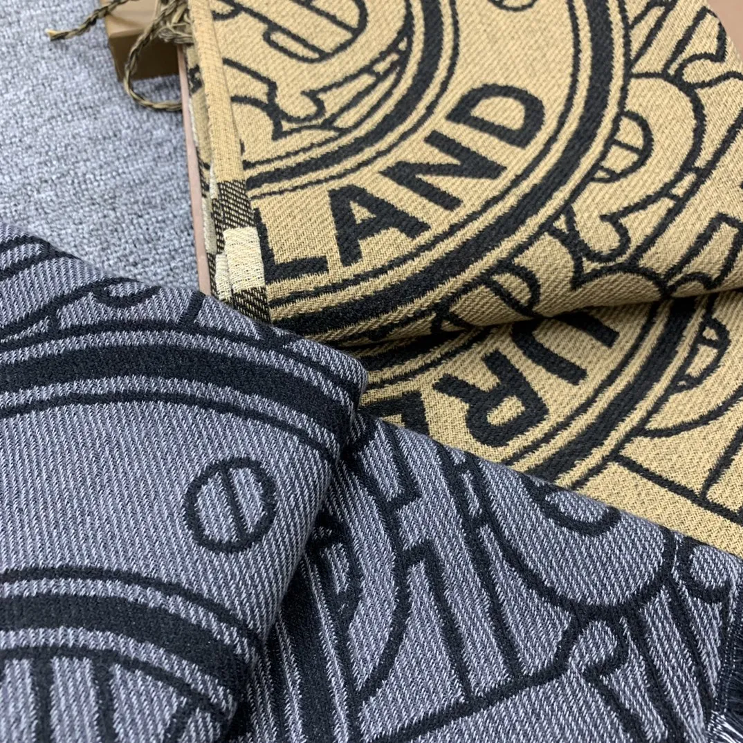 Burberry TBクラシックスカーフ カーキとグレー - 画像 (9)