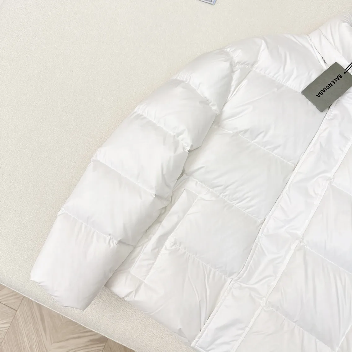 Balenciaga 白 ダウンジャケット - 画像 (6)