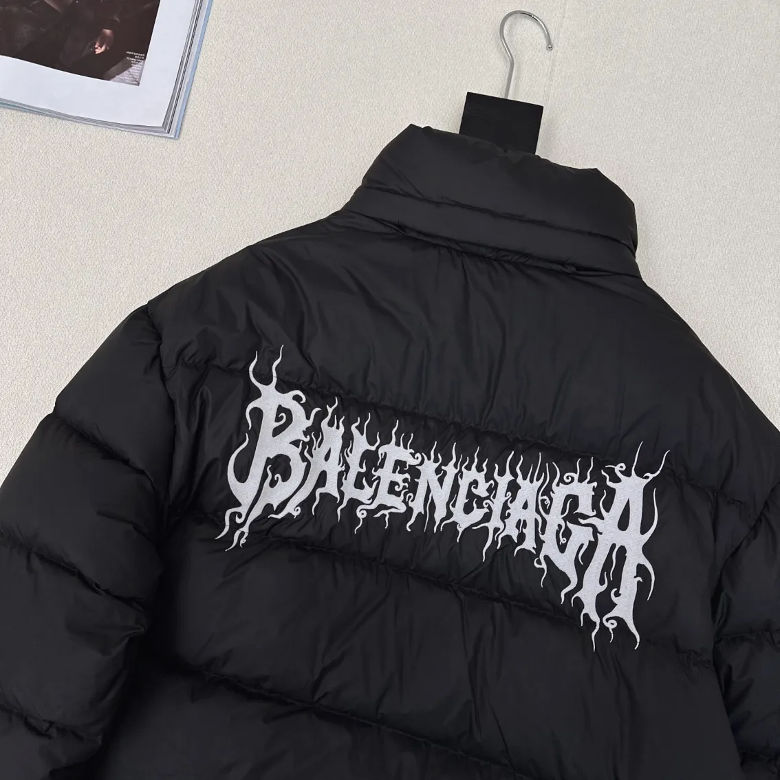 Balenciaga 黒 立襟フード付きダウンジャケット - 画像 (8)